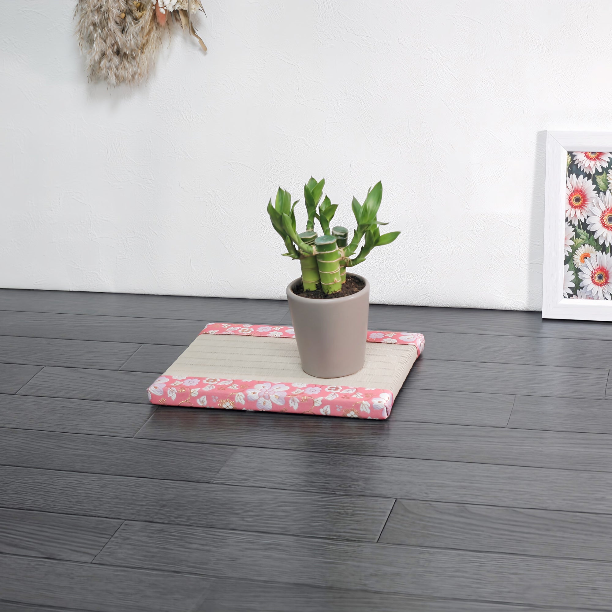 消臭効果がある華やかなミニ畳 金襴生地 ピンク 桃色