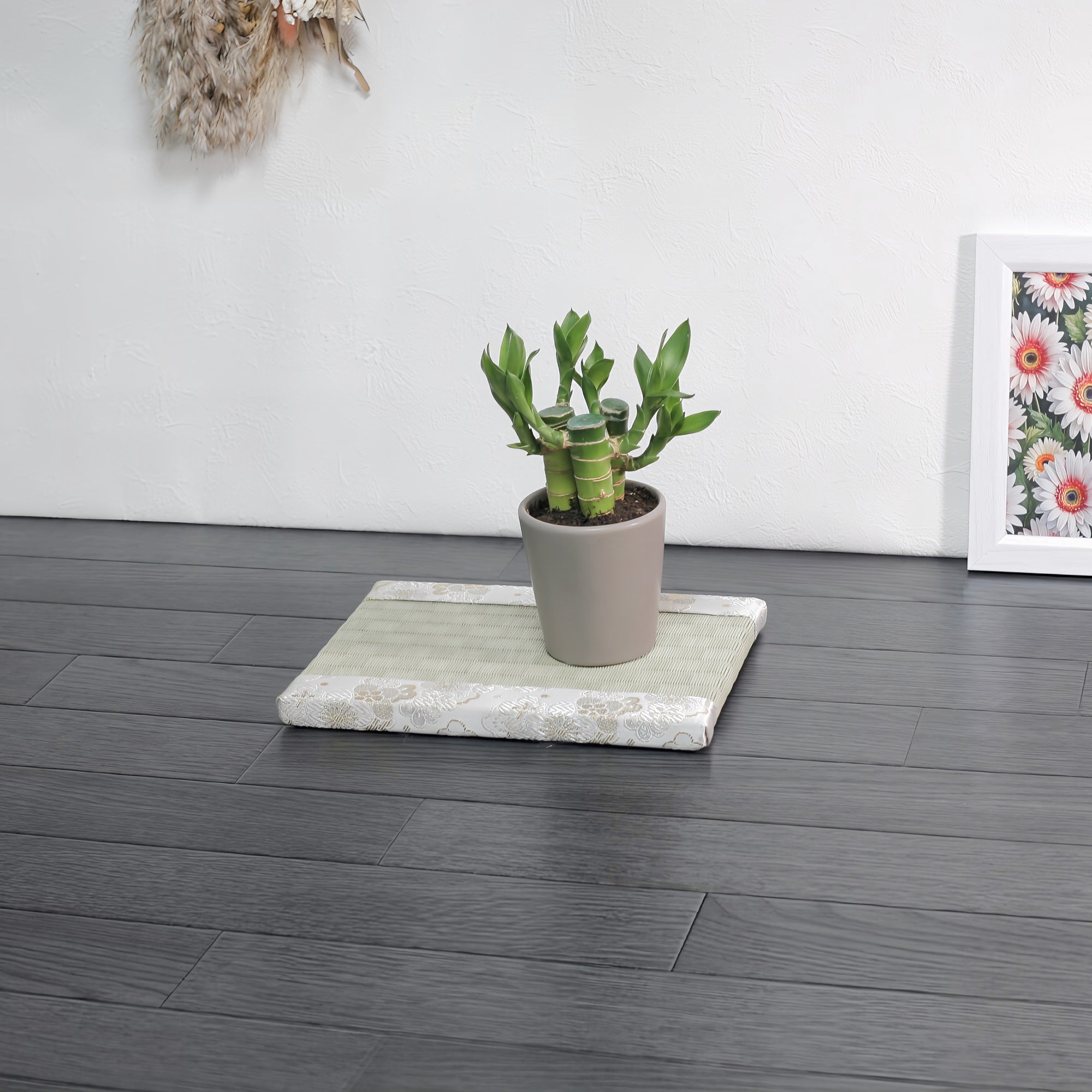 消臭効果がある華やかなミニ畳 金襴生地 ホワイト 畳表 グリーン 市松