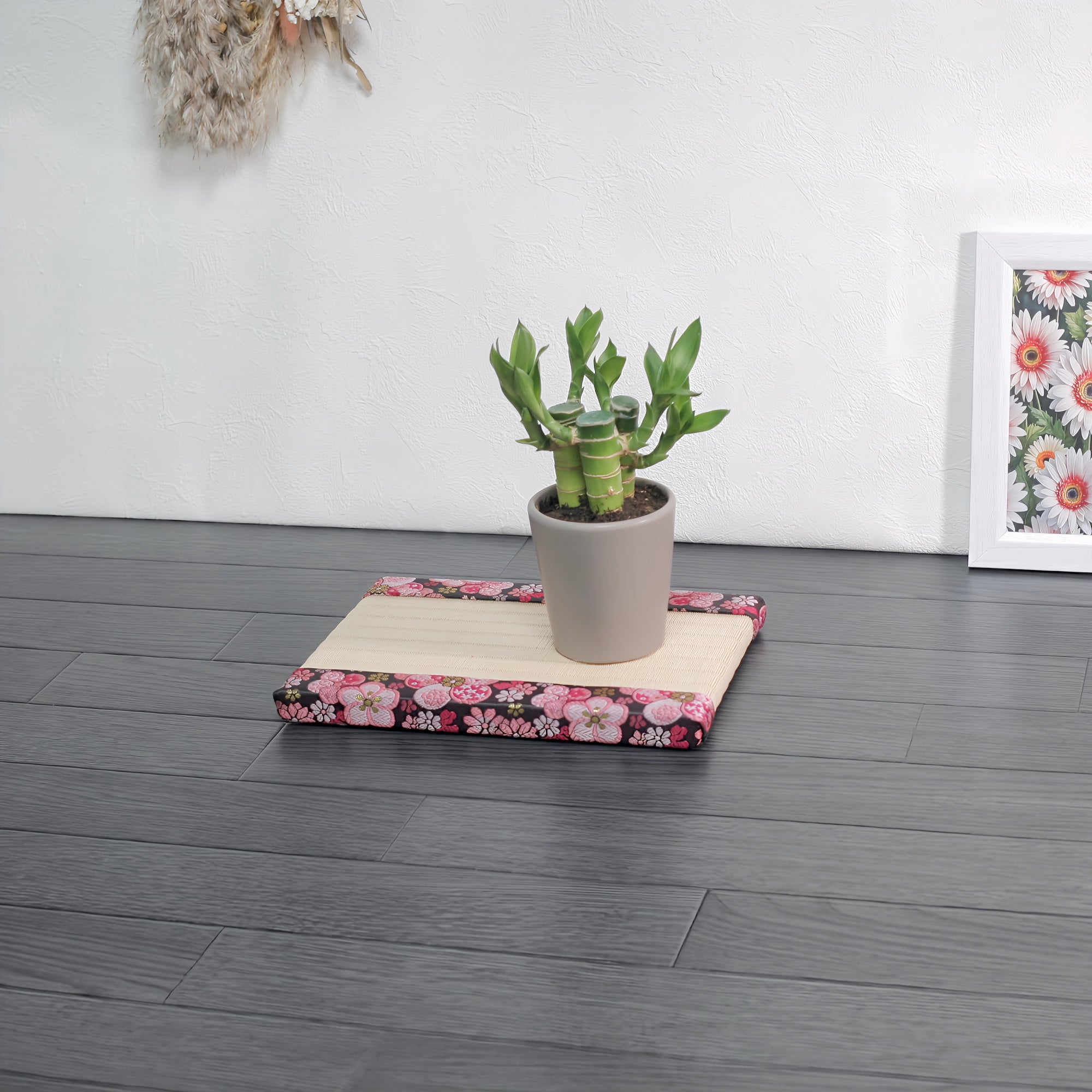 消臭効果がある華やかなミニ畳 金襴生地 ピンク ベージュ