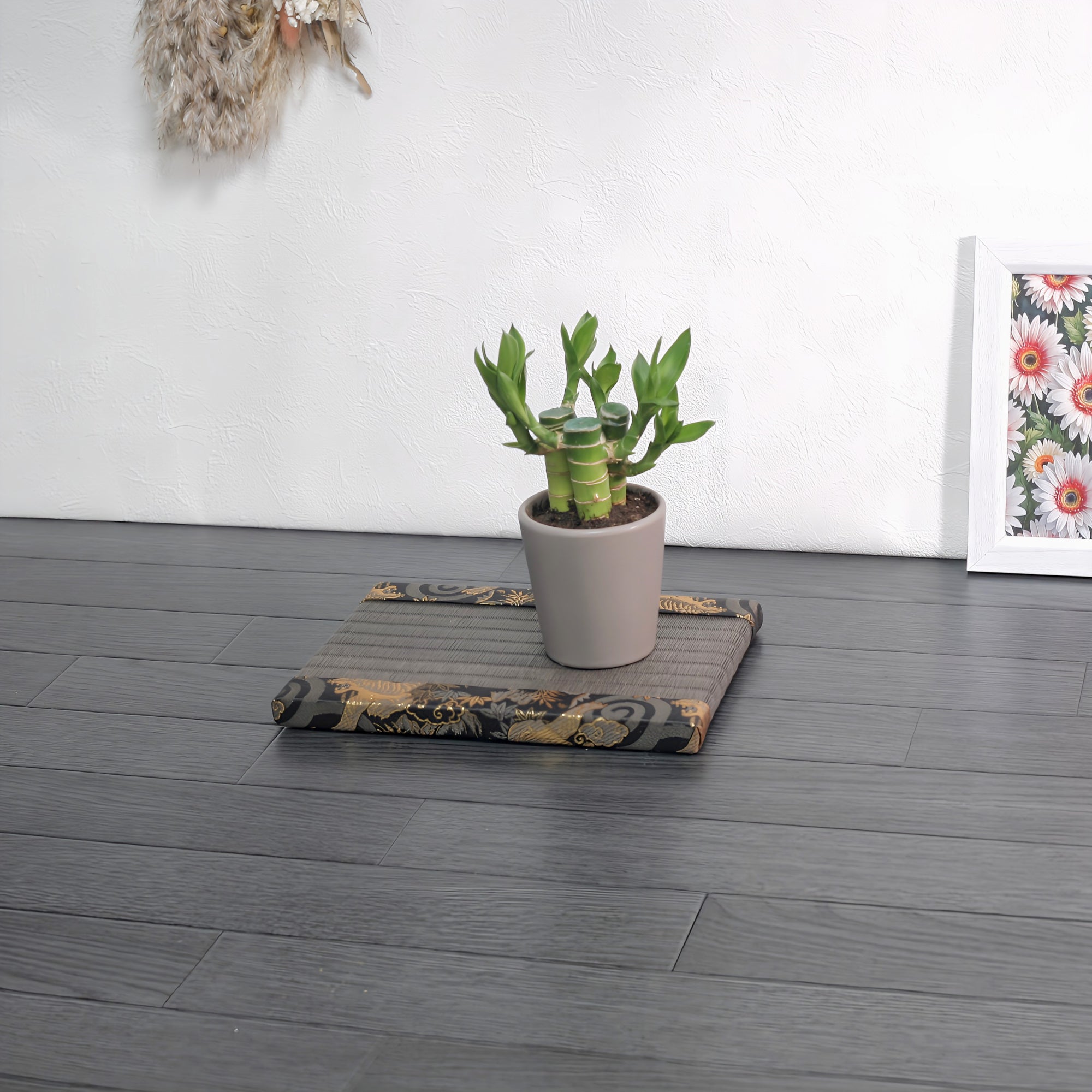 消臭効果がある華やかなミニ畳 金襴生地 ブラック ゴールド ダークブラウン