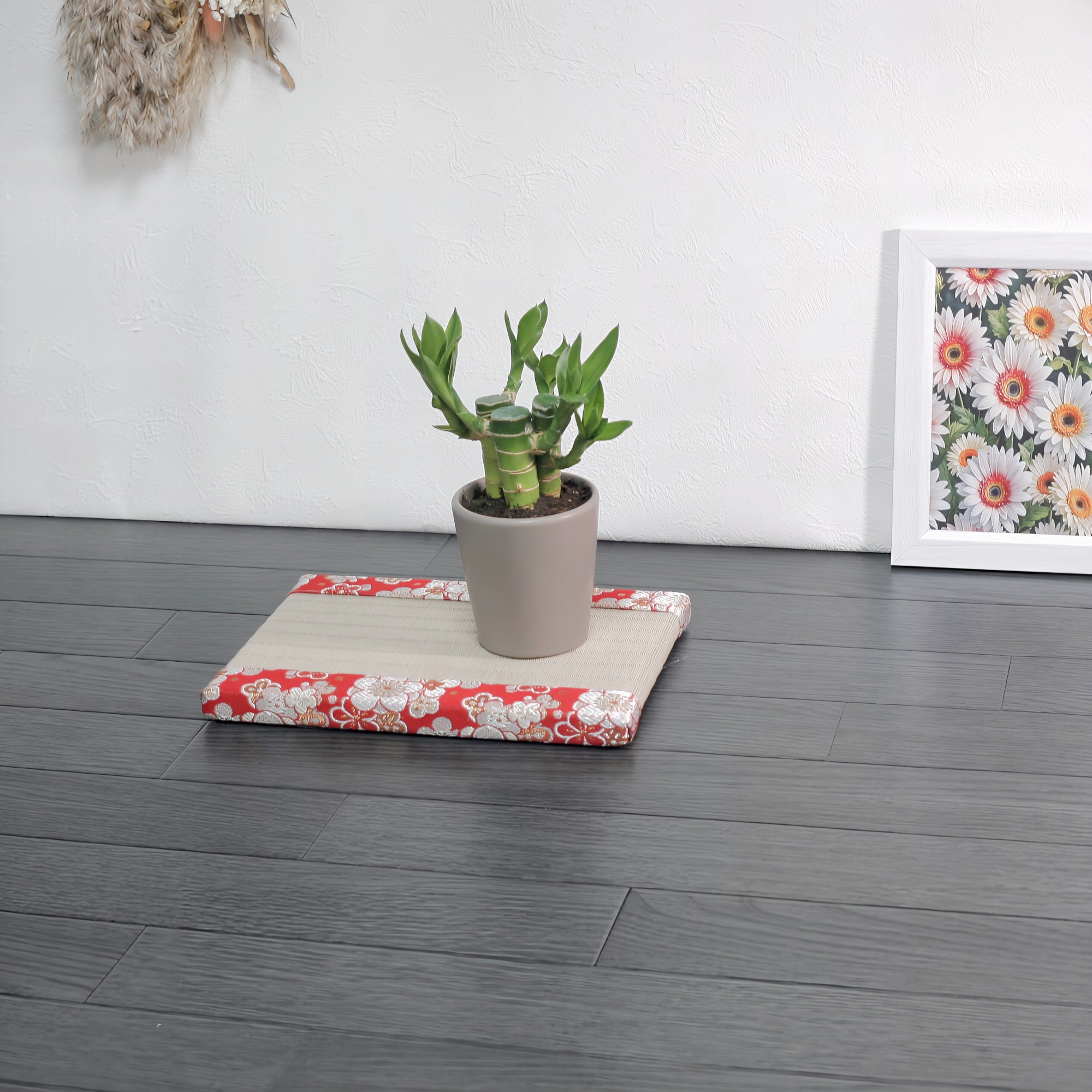 消臭効果がある華やかなミニ畳 金襴生地 レッド くすみピンク