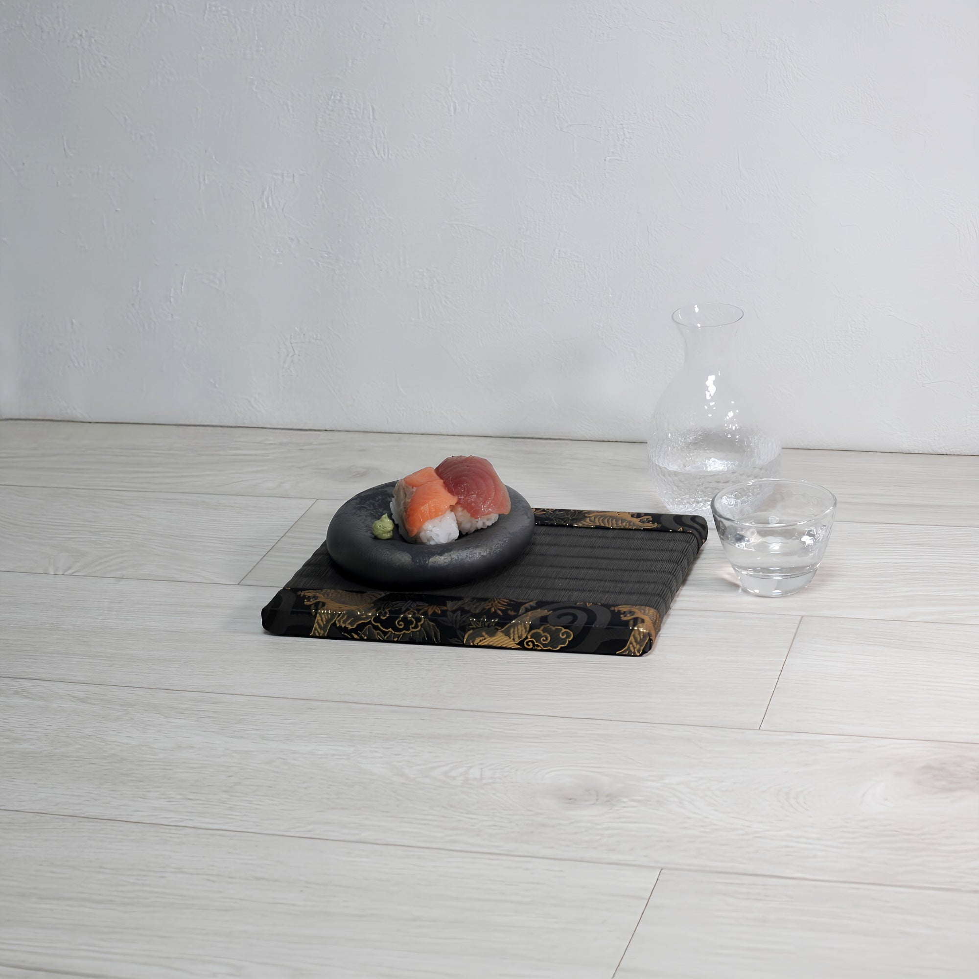 消臭効果がある華やかなミニ畳 金襴生地 ブラック ゴールド ダークブラウン