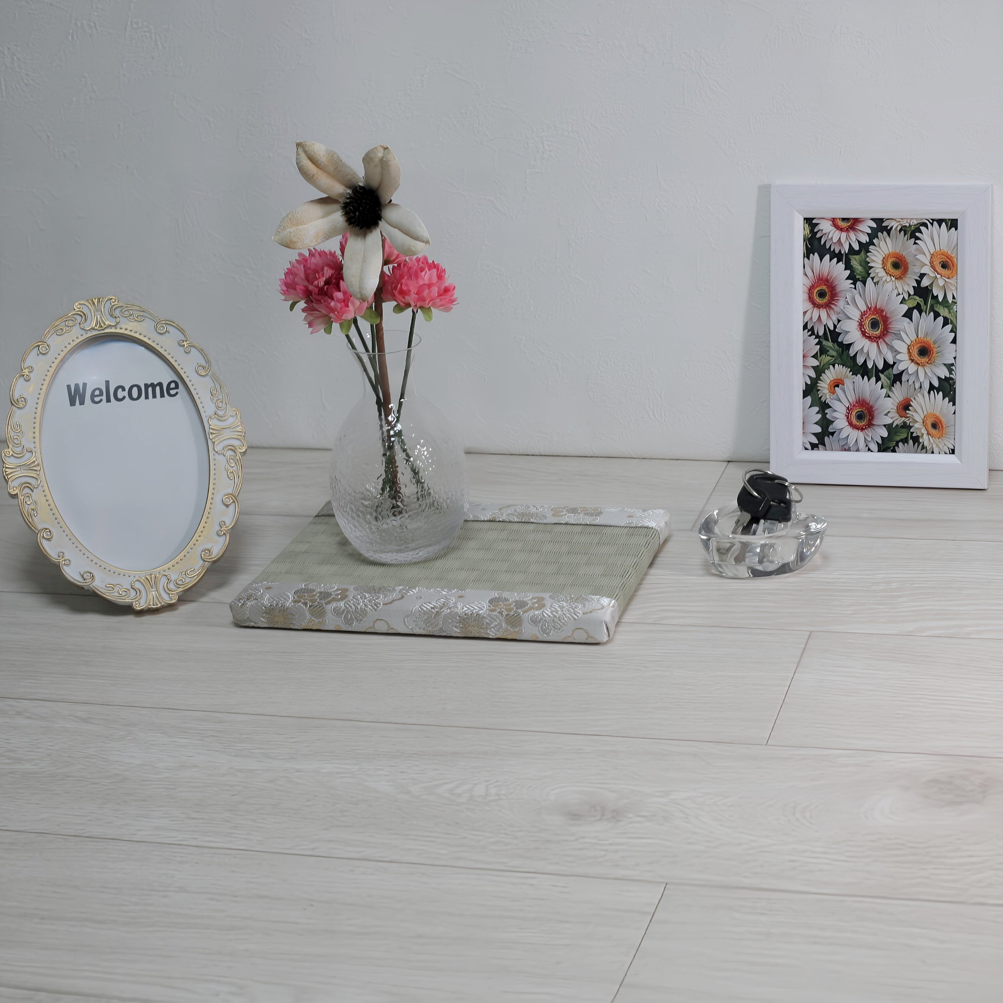 消臭効果がある華やかなミニ畳 金襴生地 ホワイト 畳表 グリーン 市松