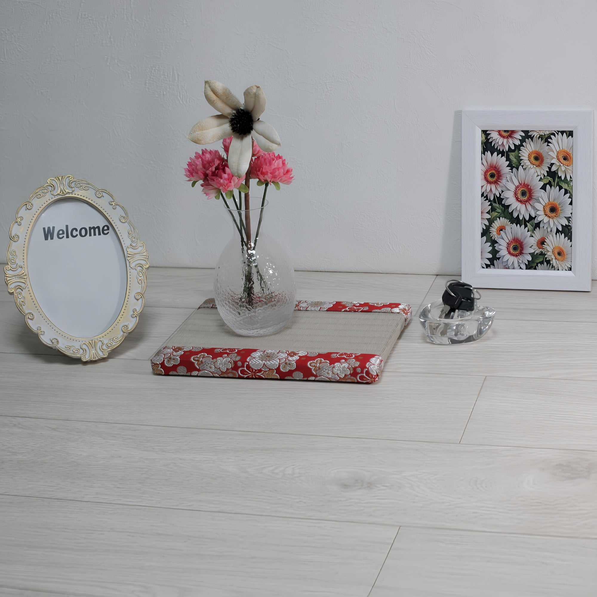 消臭効果がある華やかなミニ畳 金襴生地 レッド くすみピンク