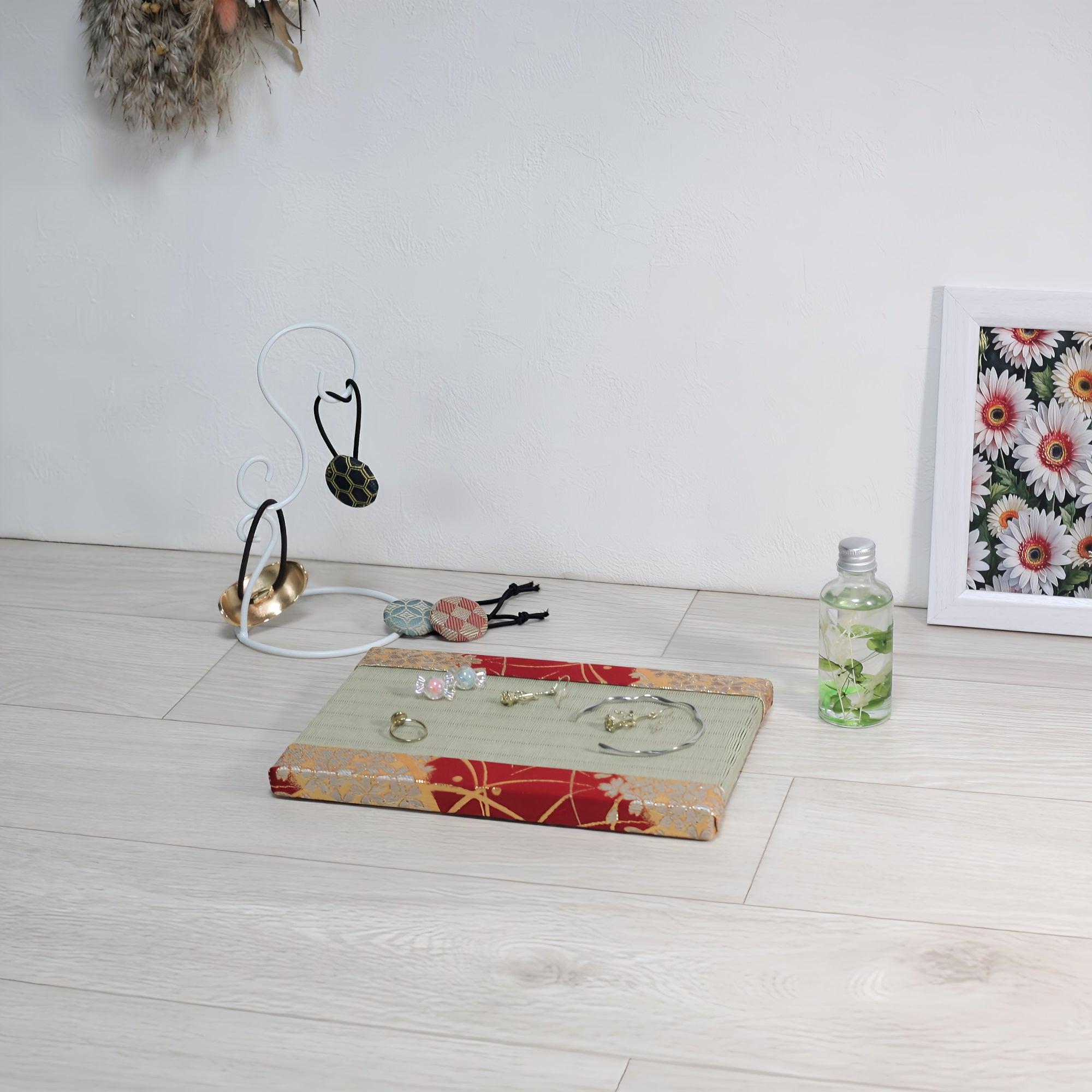 消臭効果がある華やかなミニ畳 金襴生地 レッド グリーン