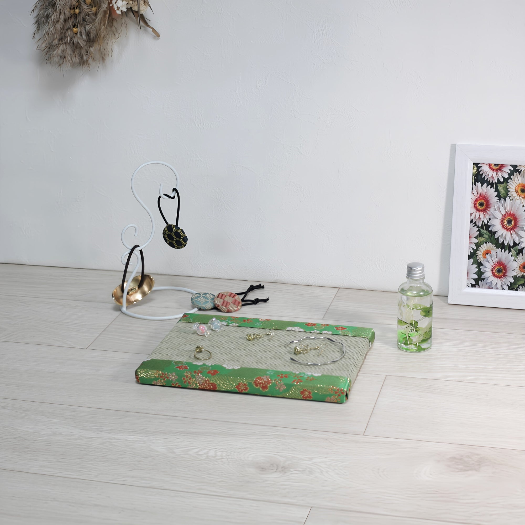 消臭効果がある華やかなミニ畳 金襴生地 グリーン 市松グリーン