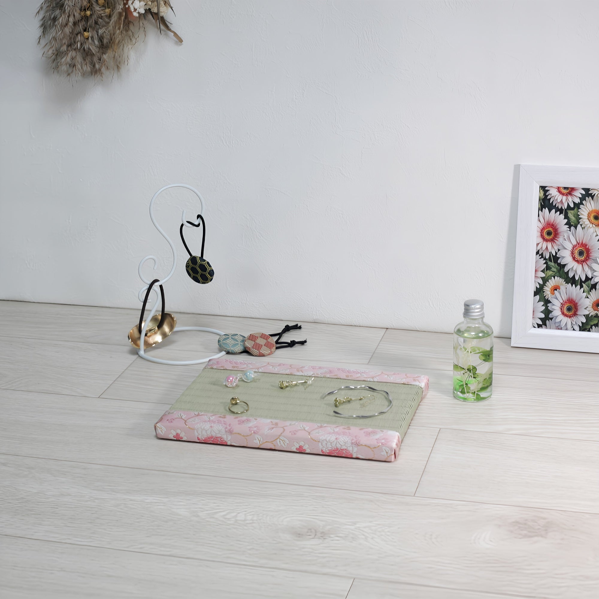 消臭効果がある華やかなミニ畳 金襴生地 ピンク グリーン