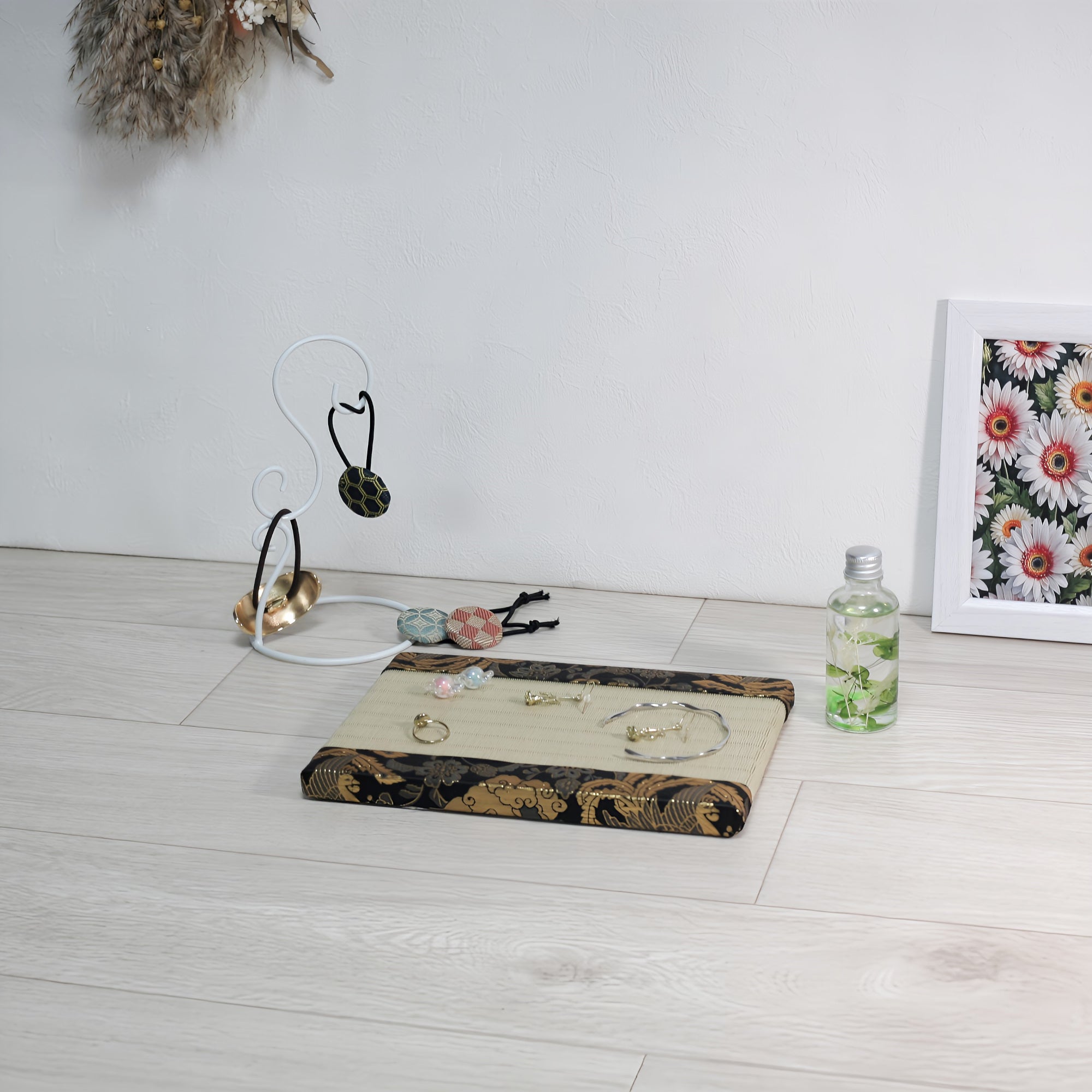 消臭効果がある華やかなミニ畳 金襴生地 ブラック グリーン