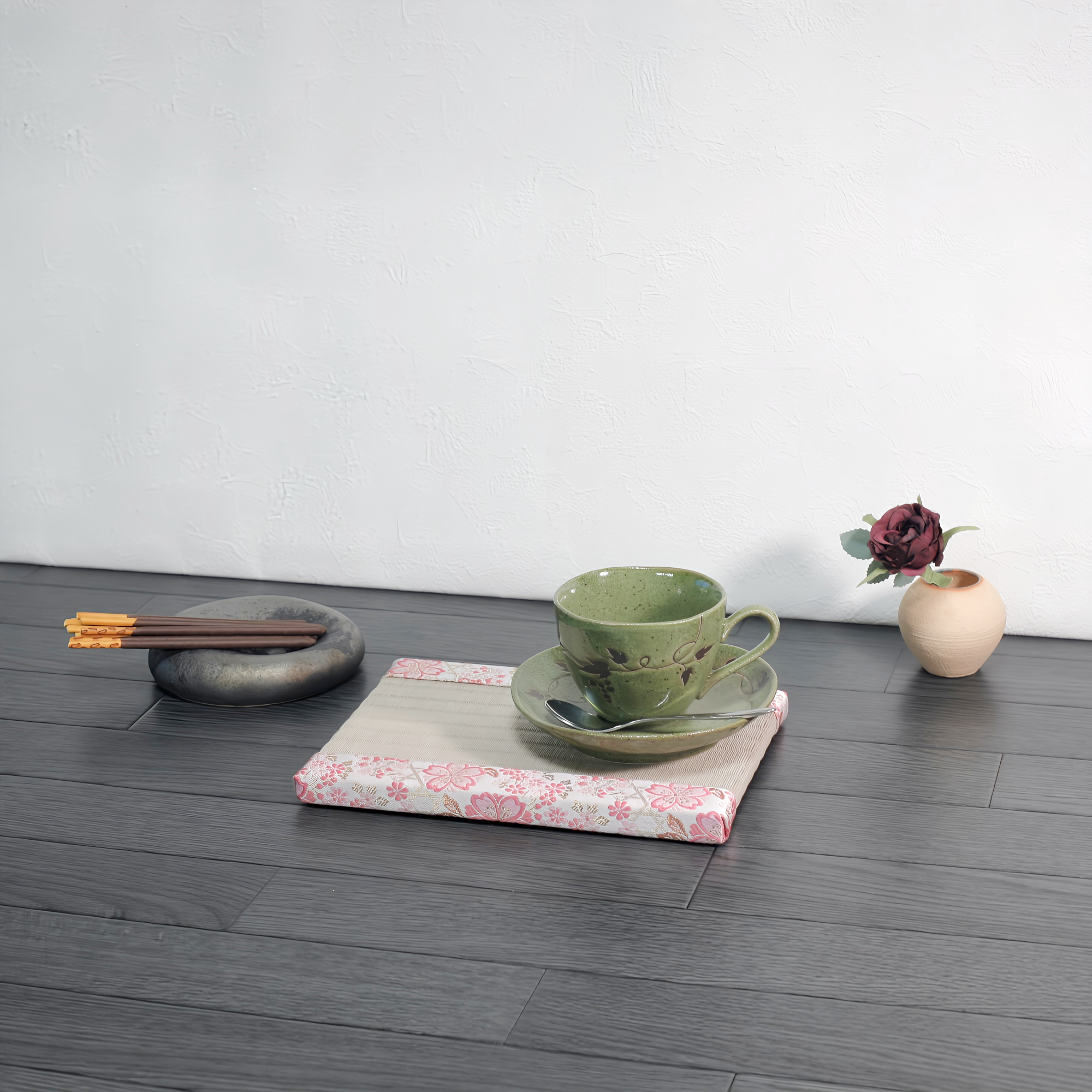 消臭効果がある華やかなミニ畳 金襴生地 ピンク 桃色