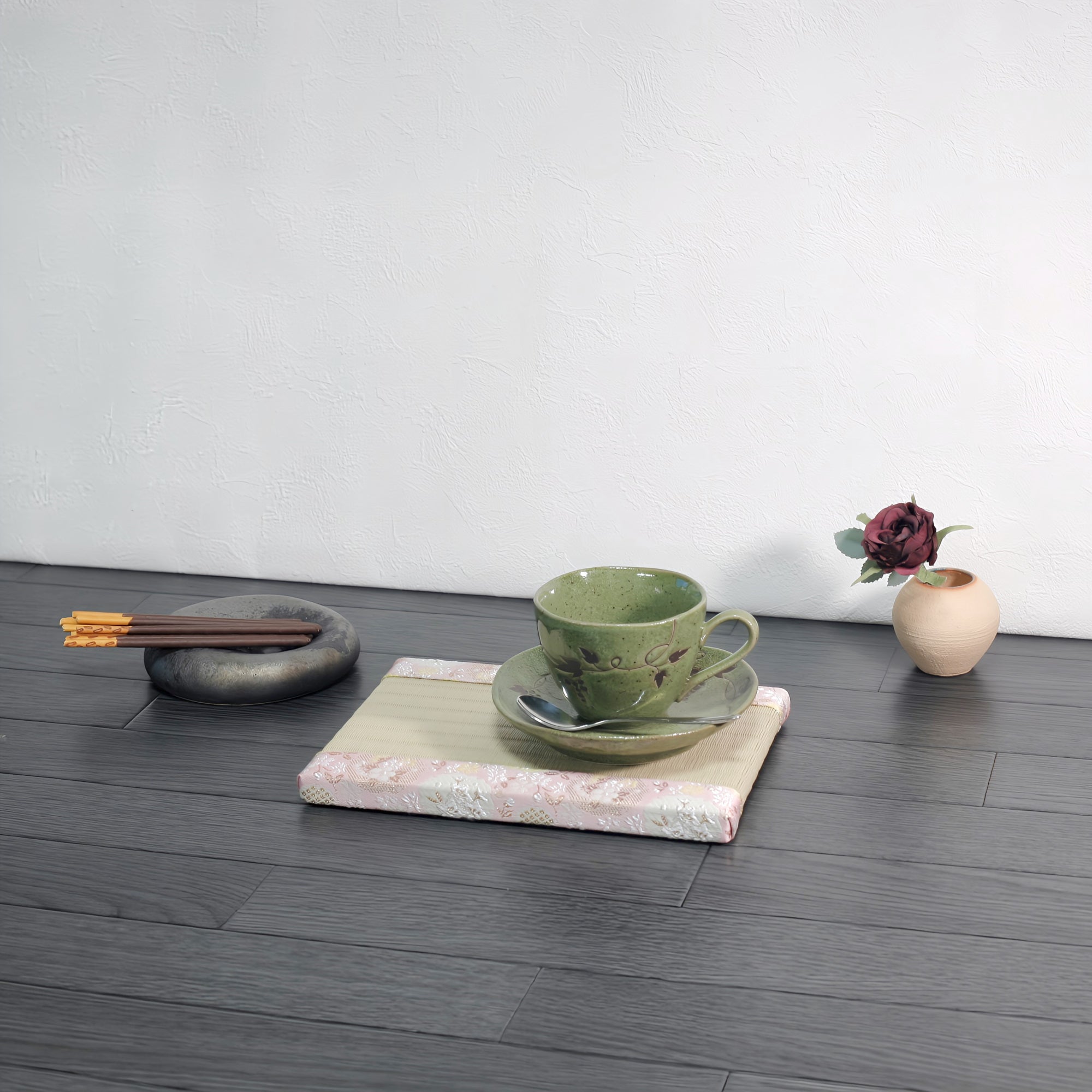 消臭効果がある華やかなミニ畳 金襴生地 ピンク グリーン