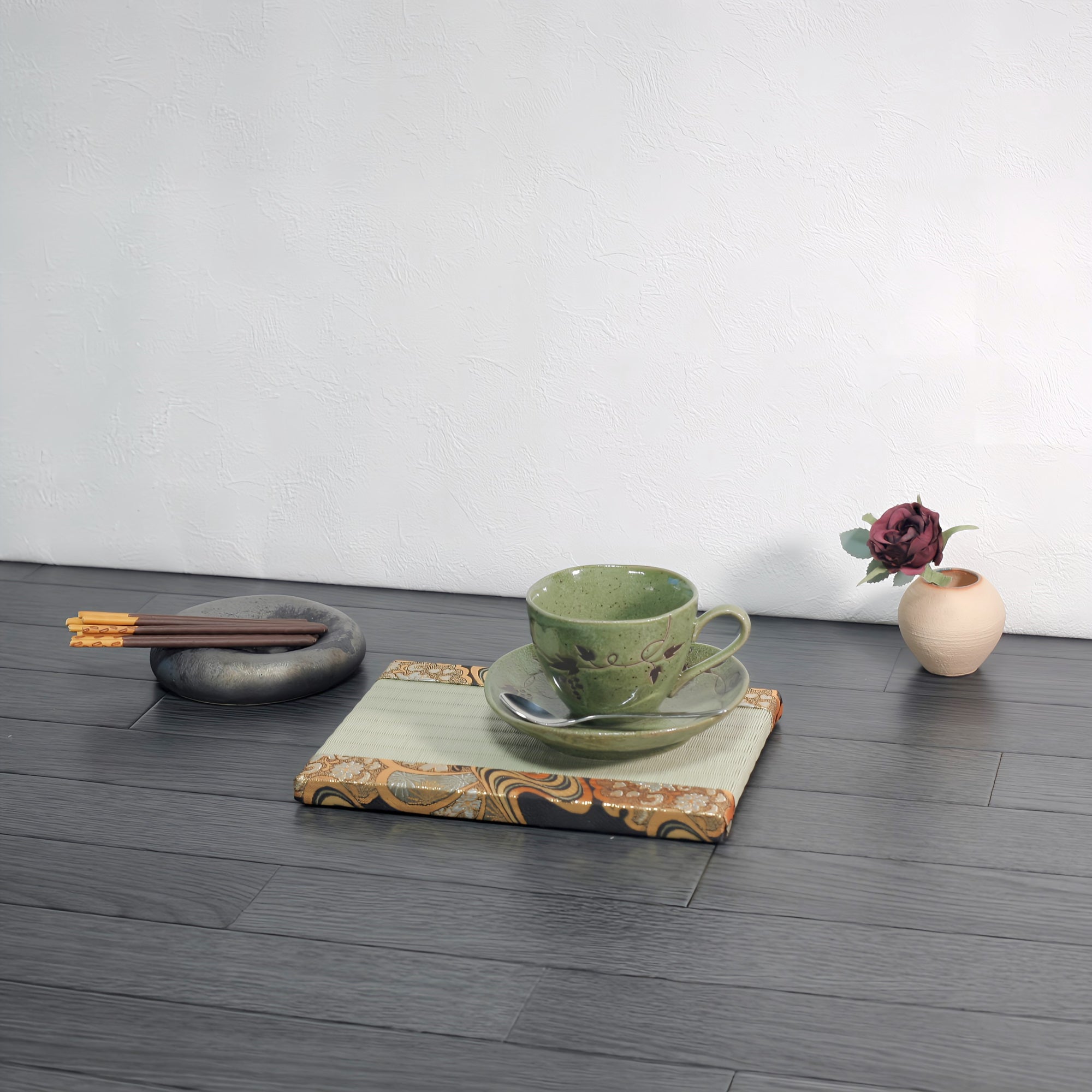 消臭効果がある華やかなミニ畳 金襴生地 ゴールド グリーン