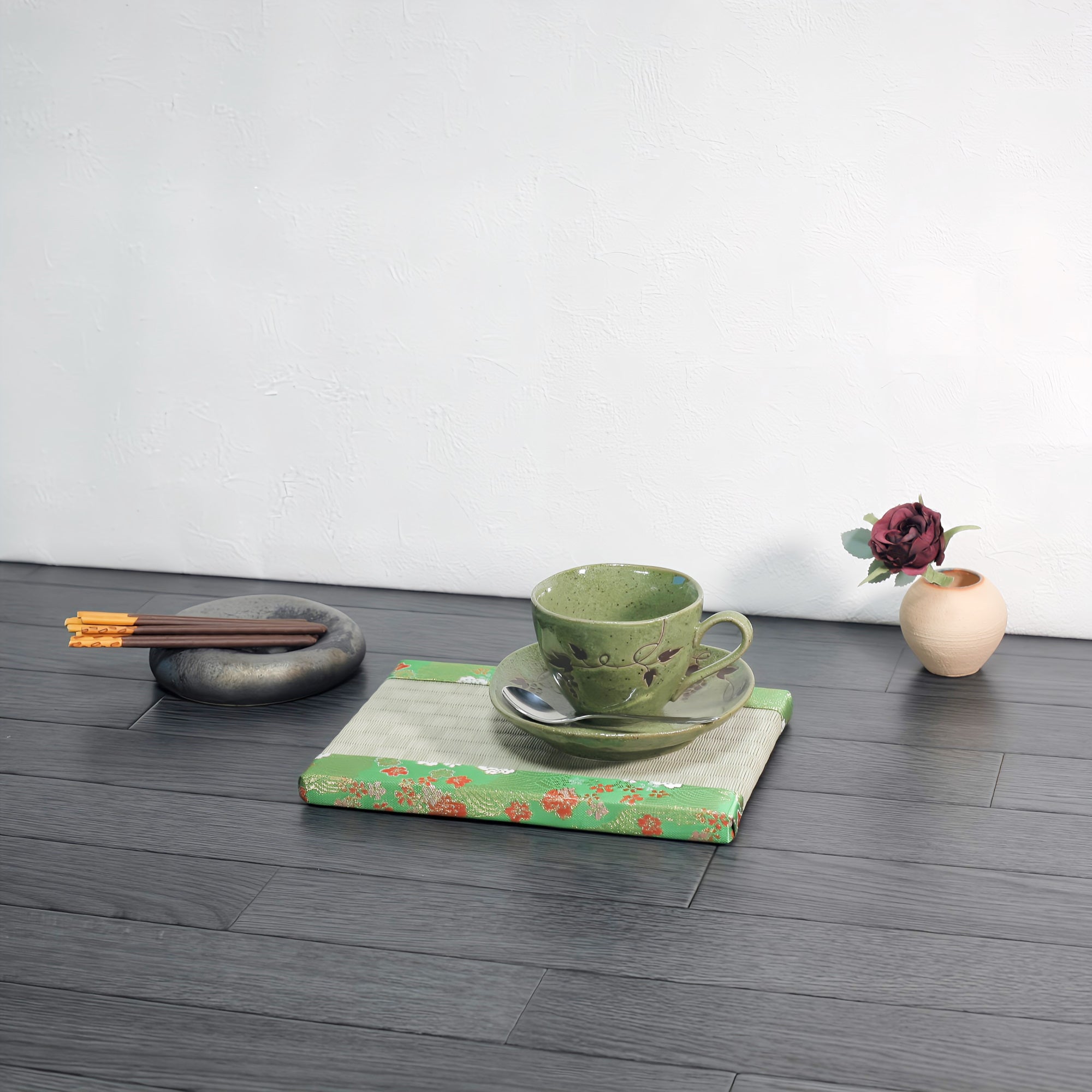 消臭効果がある華やかなミニ畳 金襴生地 グリーン 市松グリーン