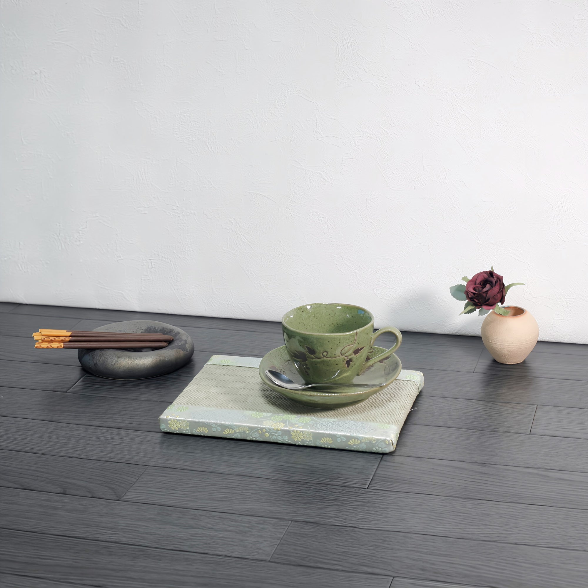 消臭効果がある華やかなミニ畳 金襴生地 グリーン 市松グリーン