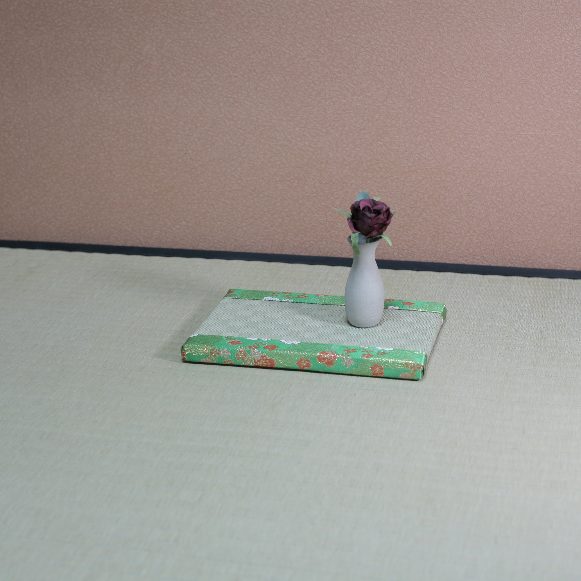 消臭効果がある華やかなミニ畳 金襴生地 グリーン 市松グリーン