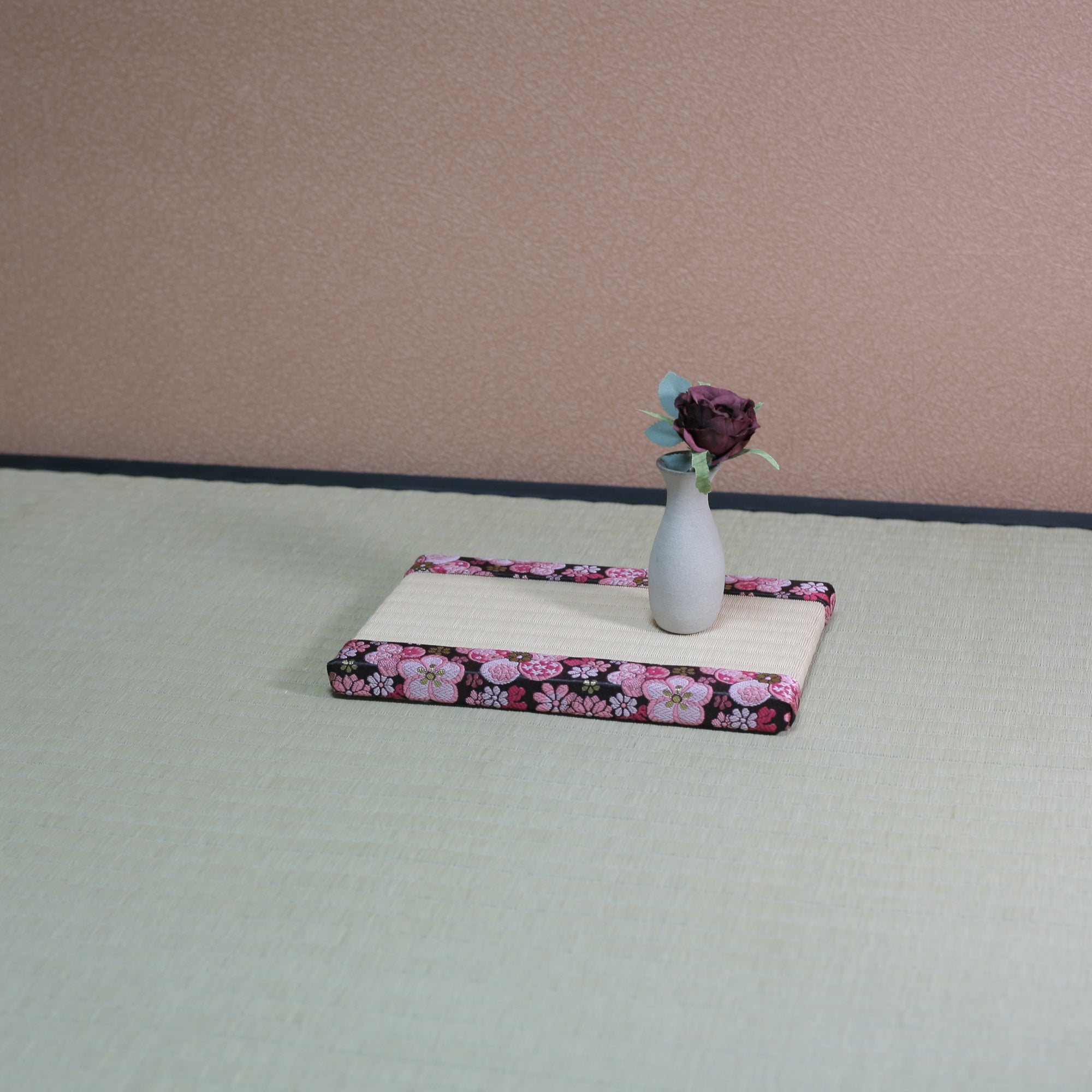 消臭効果がある華やかなミニ畳 金襴生地 ピンク ベージュ