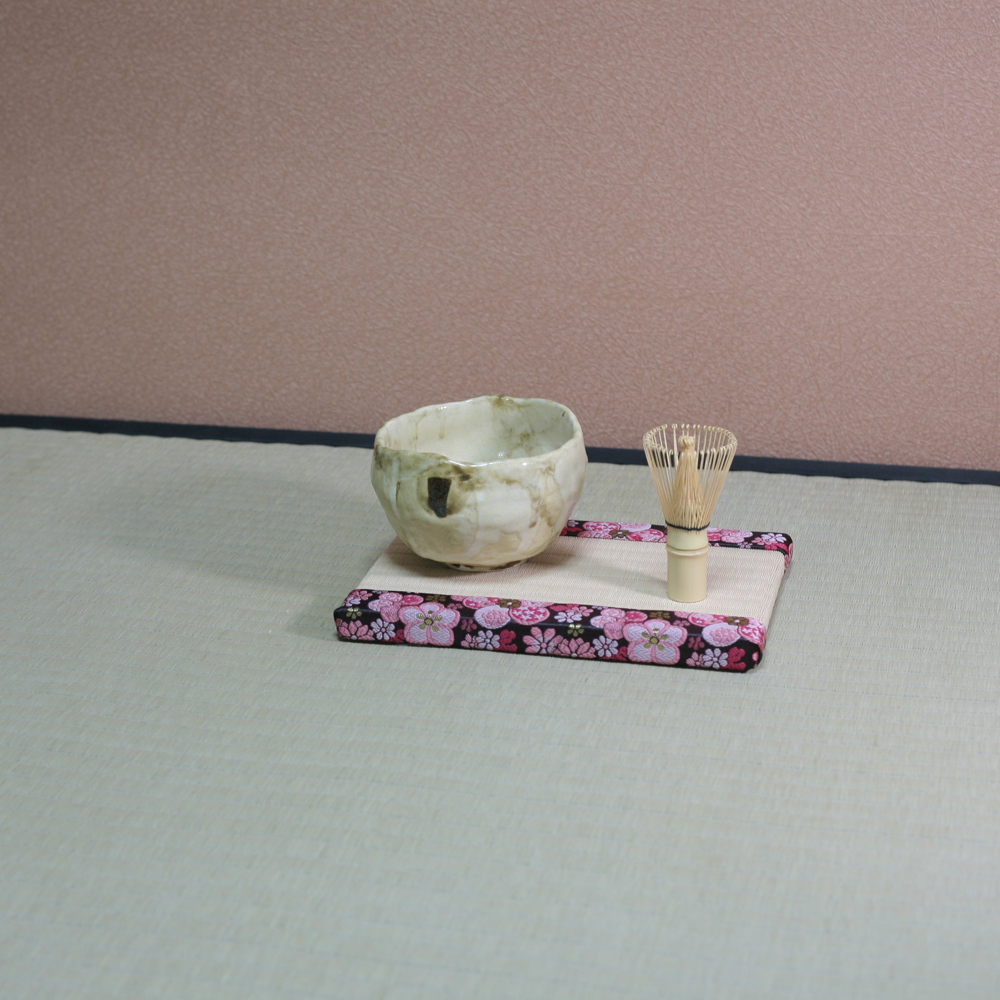 消臭効果がある華やかなミニ畳 金襴生地 ピンク ベージュ