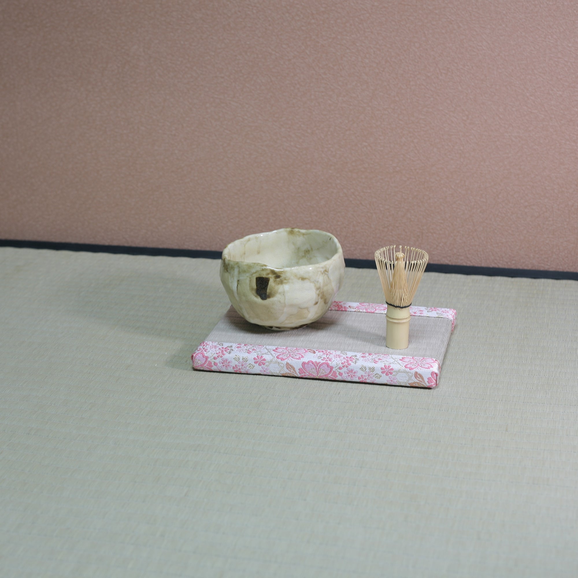 消臭効果がある華やかなミニ畳 金襴生地 ピンク 桃色