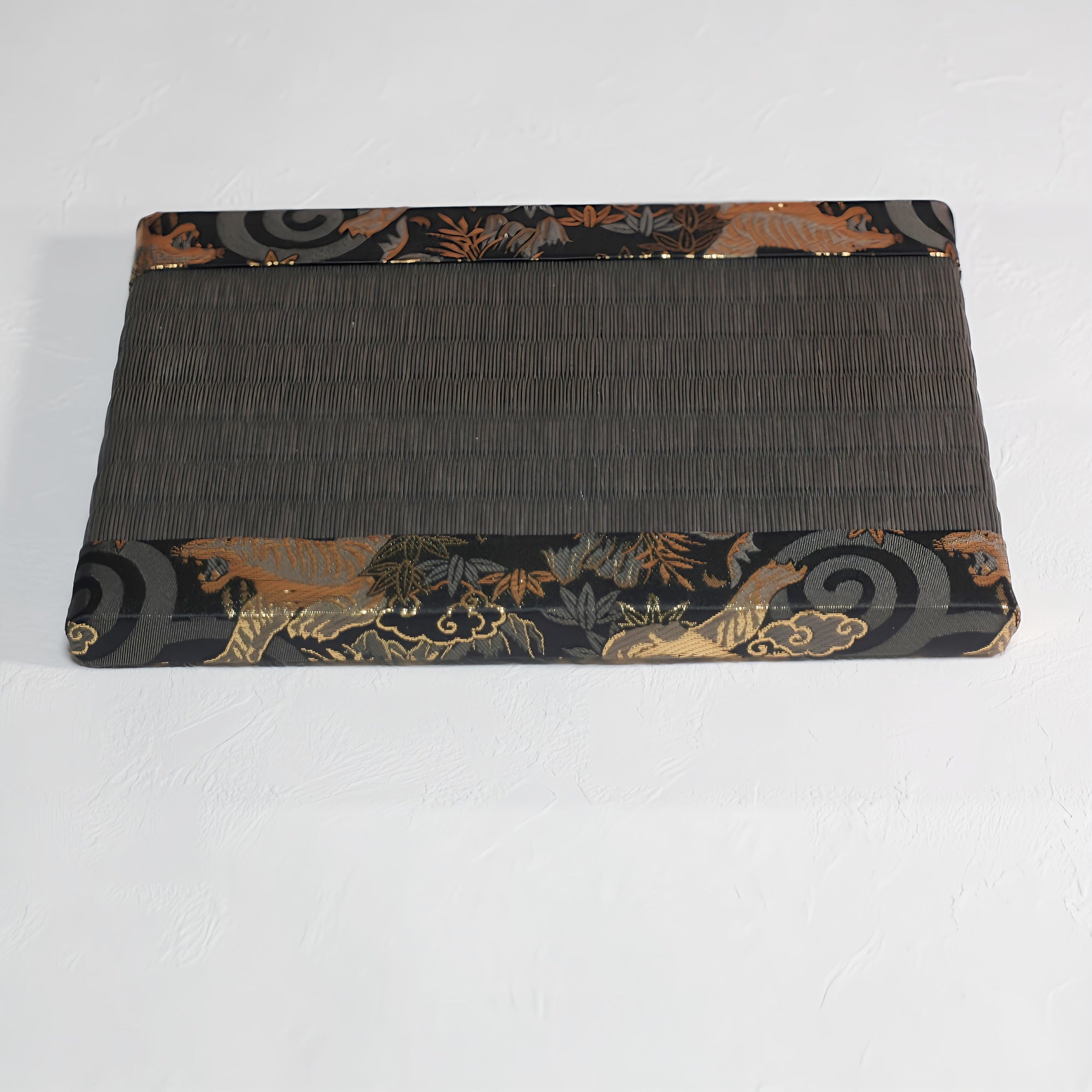 消臭効果がある華やかなミニ畳 金襴生地 ブラック ゴールド ダークブラウン