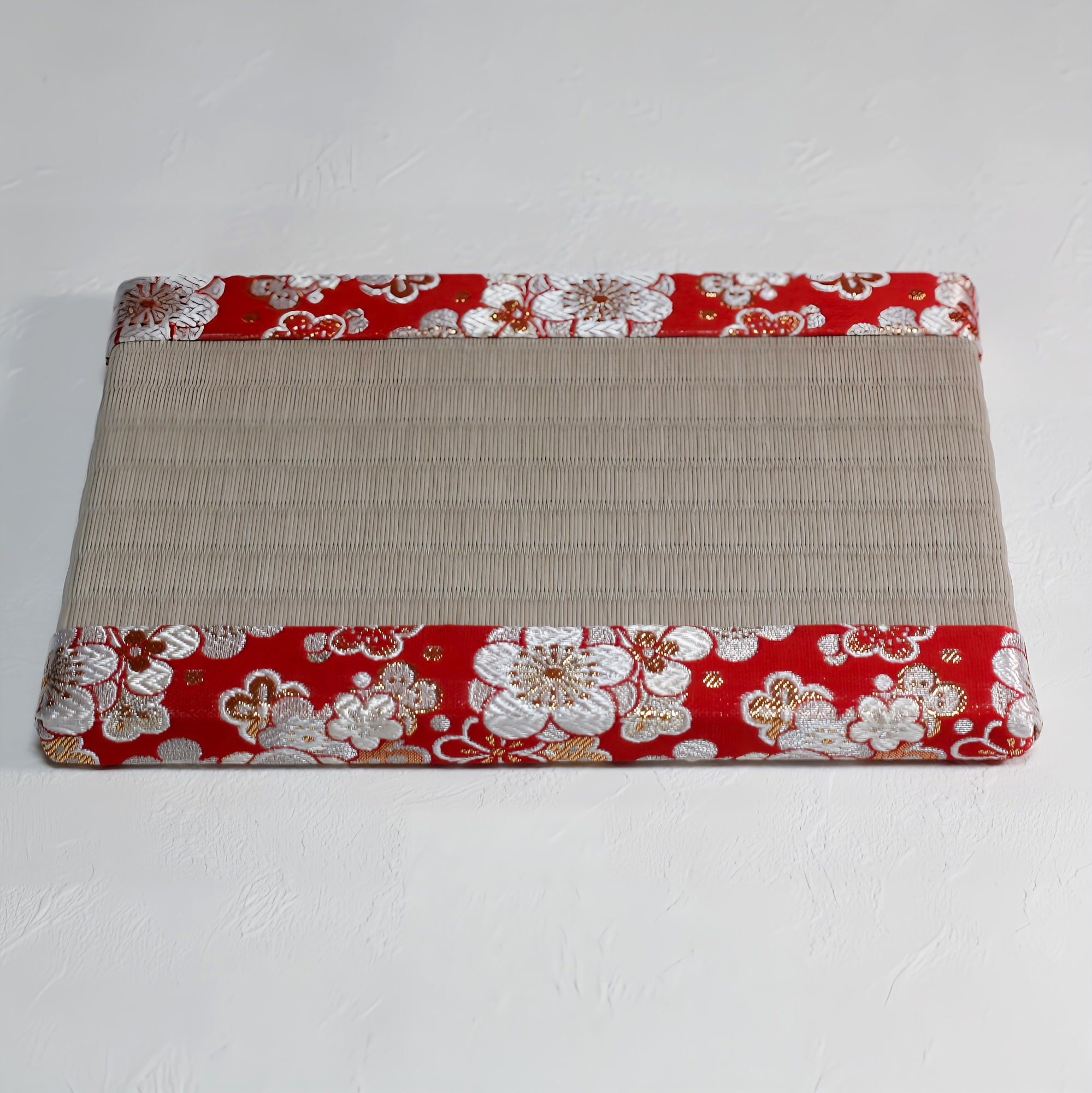 消臭効果がある華やかなミニ畳 金襴生地 レッド くすみピンク