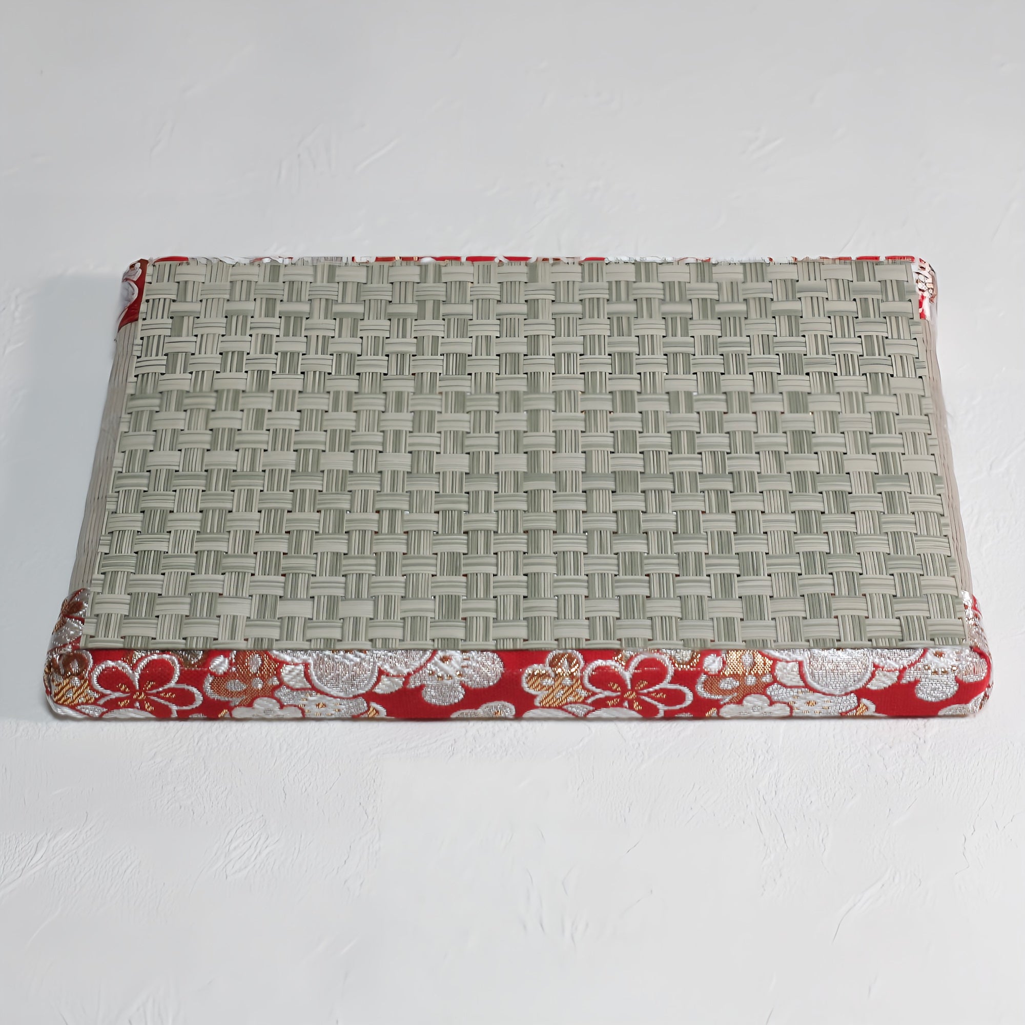 消臭効果がある華やかなミニ畳 金襴生地 レッド くすみピンク