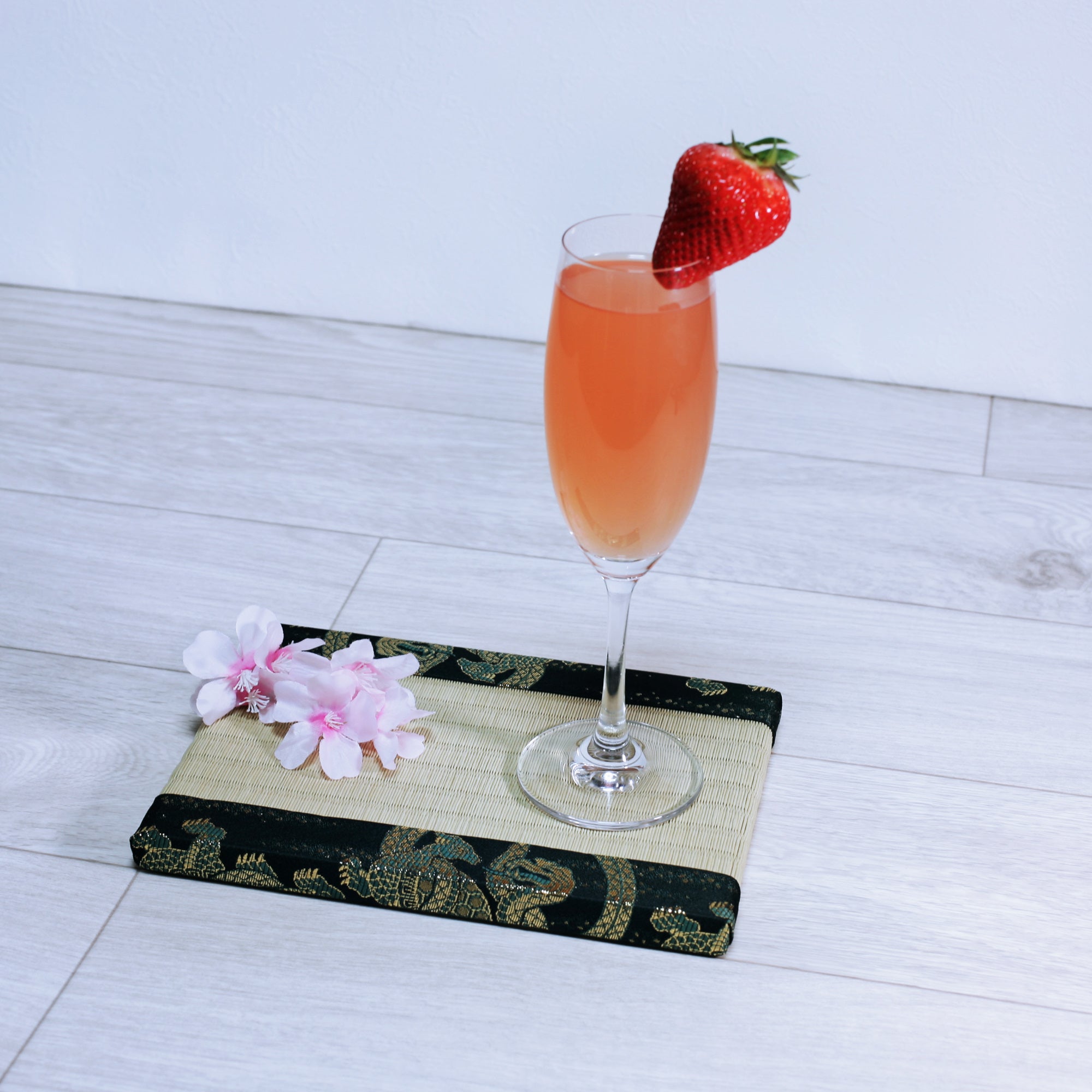 ミニ畳 消臭効果がある華やかなミニ畳 金襴生地 グリーン 若草色