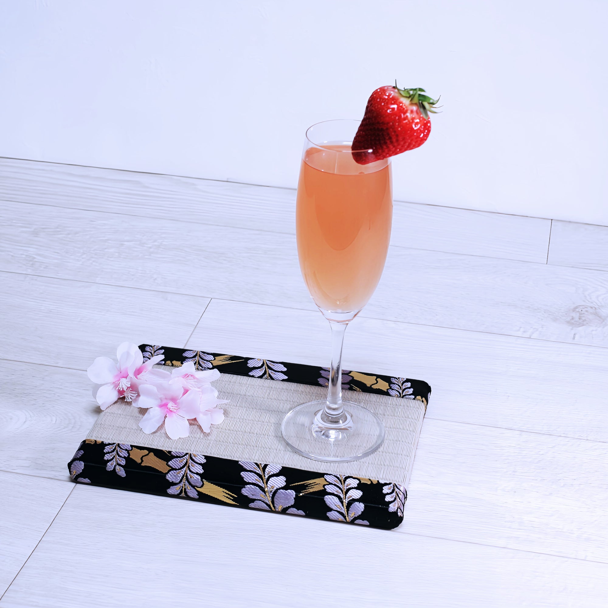 ミニ畳 消臭効果がある華やかなミニ畳 金襴生地 パープル ブラック