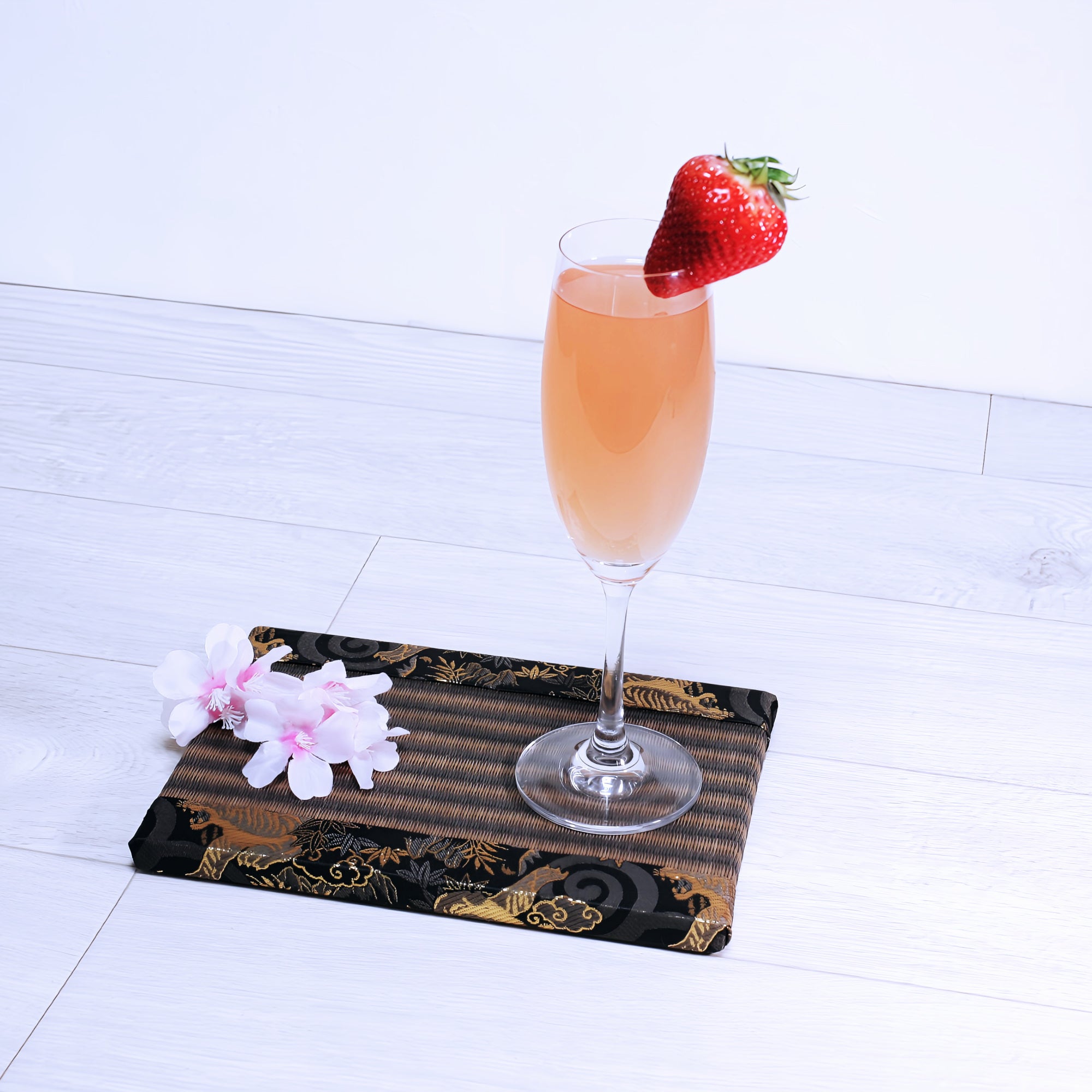 ミニ畳 消臭効果がある華やかなミニ畳 金襴生地 ゴールド ブラック ブラウン