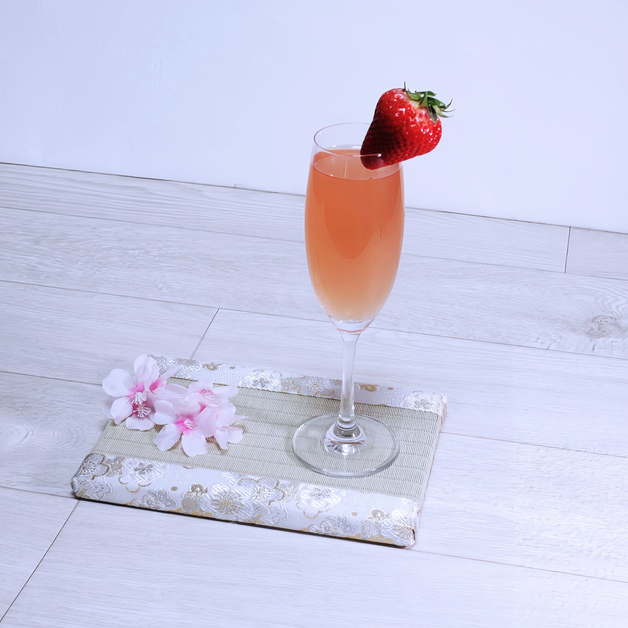 ミニ畳 消臭効果がある華やかなミニ畳 金襴生地 ホワイト グリーン