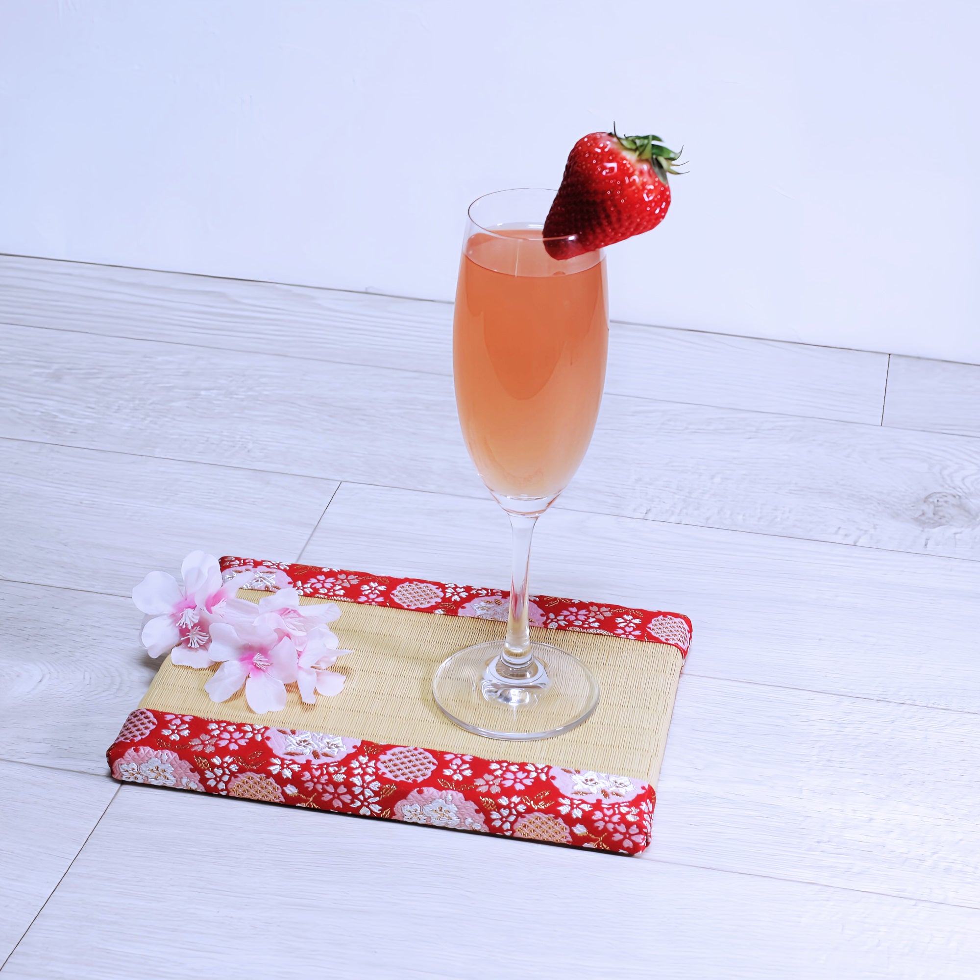 ミニ畳 消臭効果がある華やかなミニ畳 金襴生地 レッド イエロー