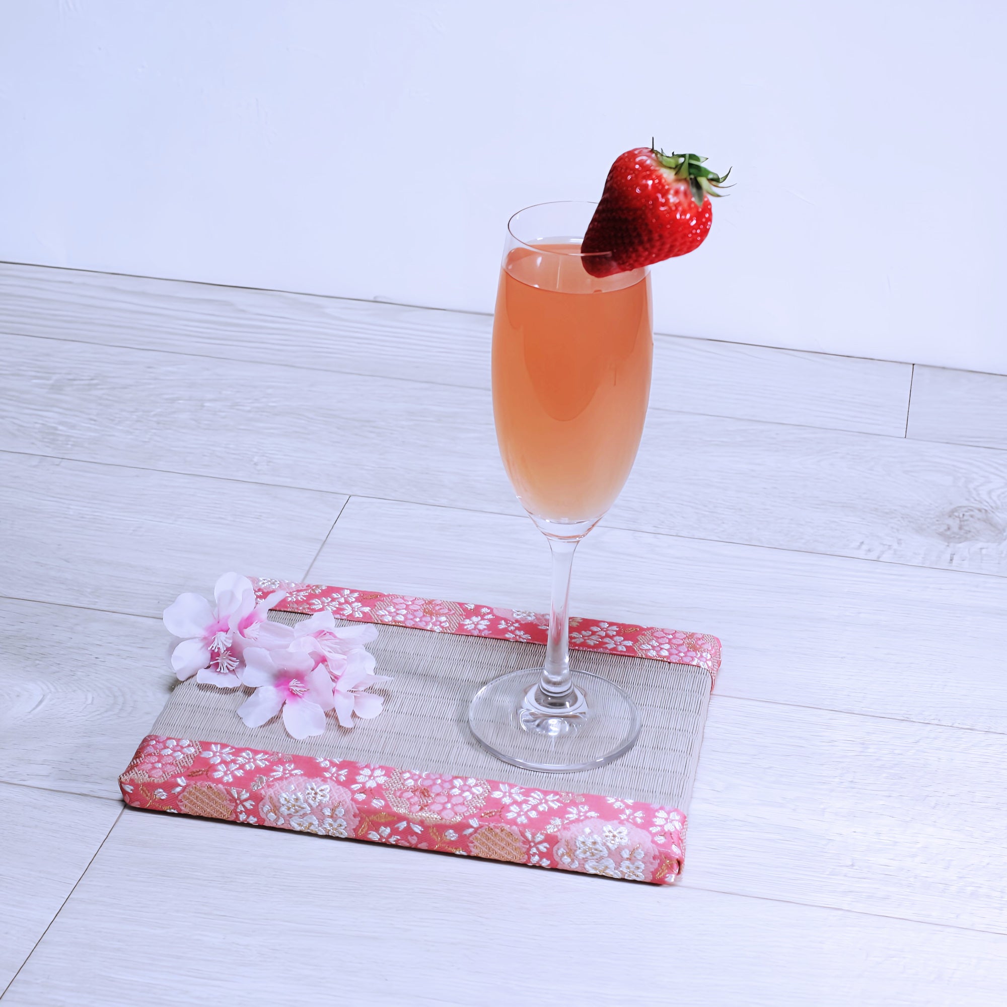 ミニ畳 消臭効果がある華やかなミニ畳 金襴生地 ピンク 桃色 くすみピンク