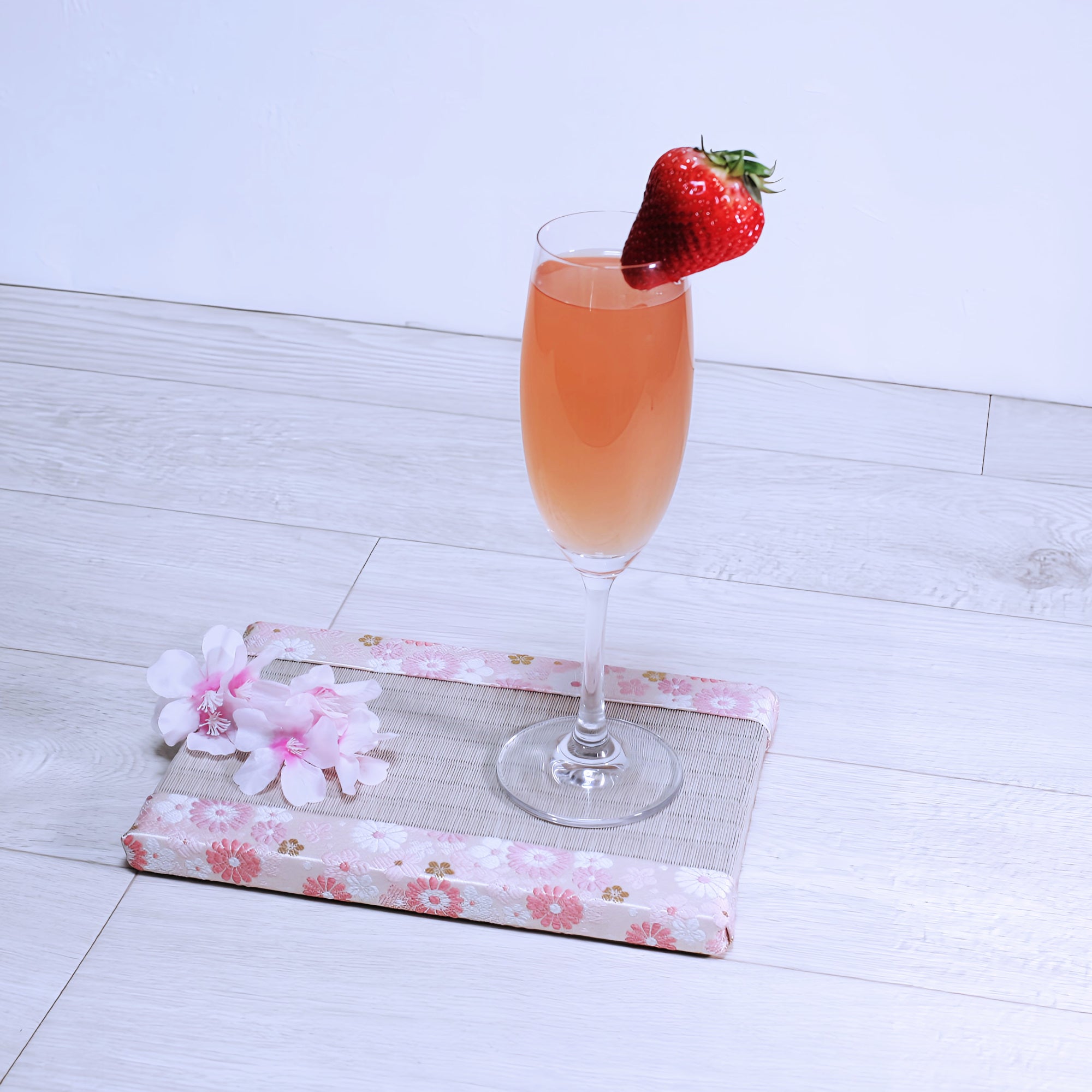 ミニ畳 消臭効果がある華やかなミニ畳 金襴生地 ピンク 桃色 カラフルな