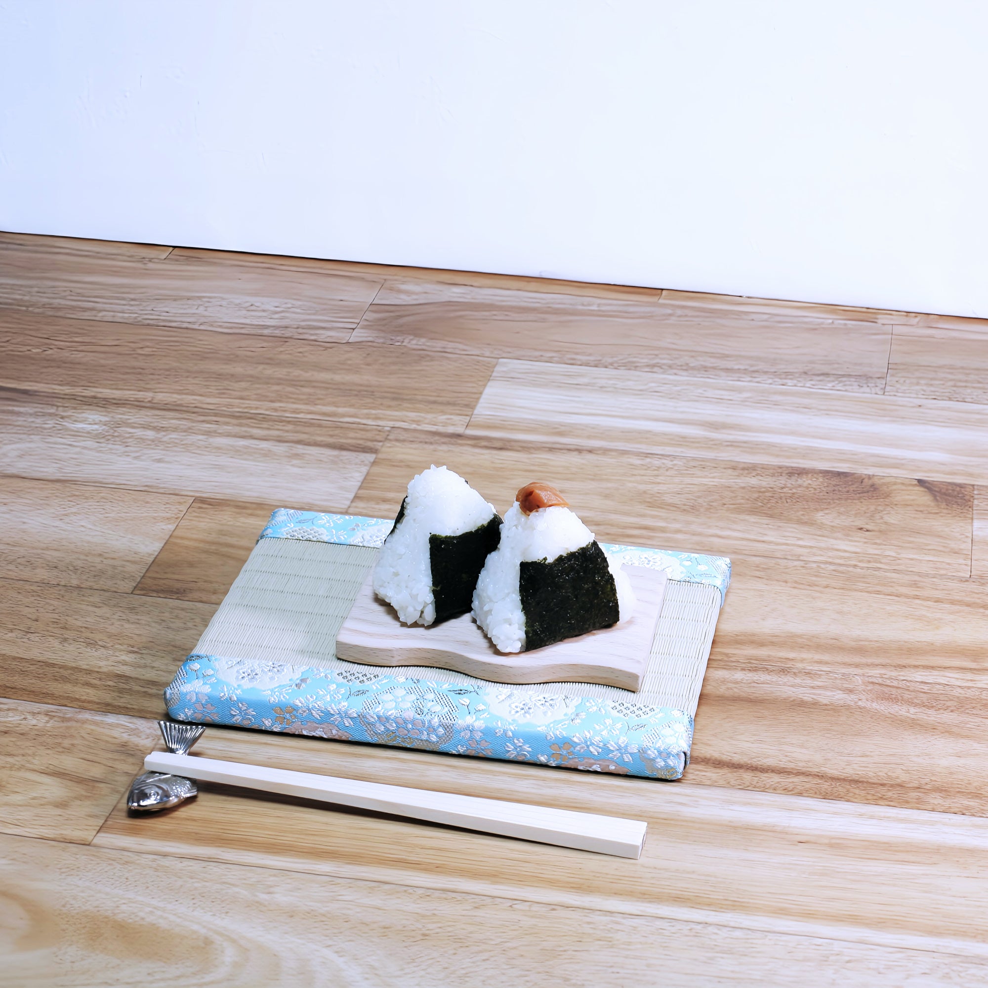 ミニ畳 消臭効果がある華やかなミニ畳 金襴生地 水色 緑