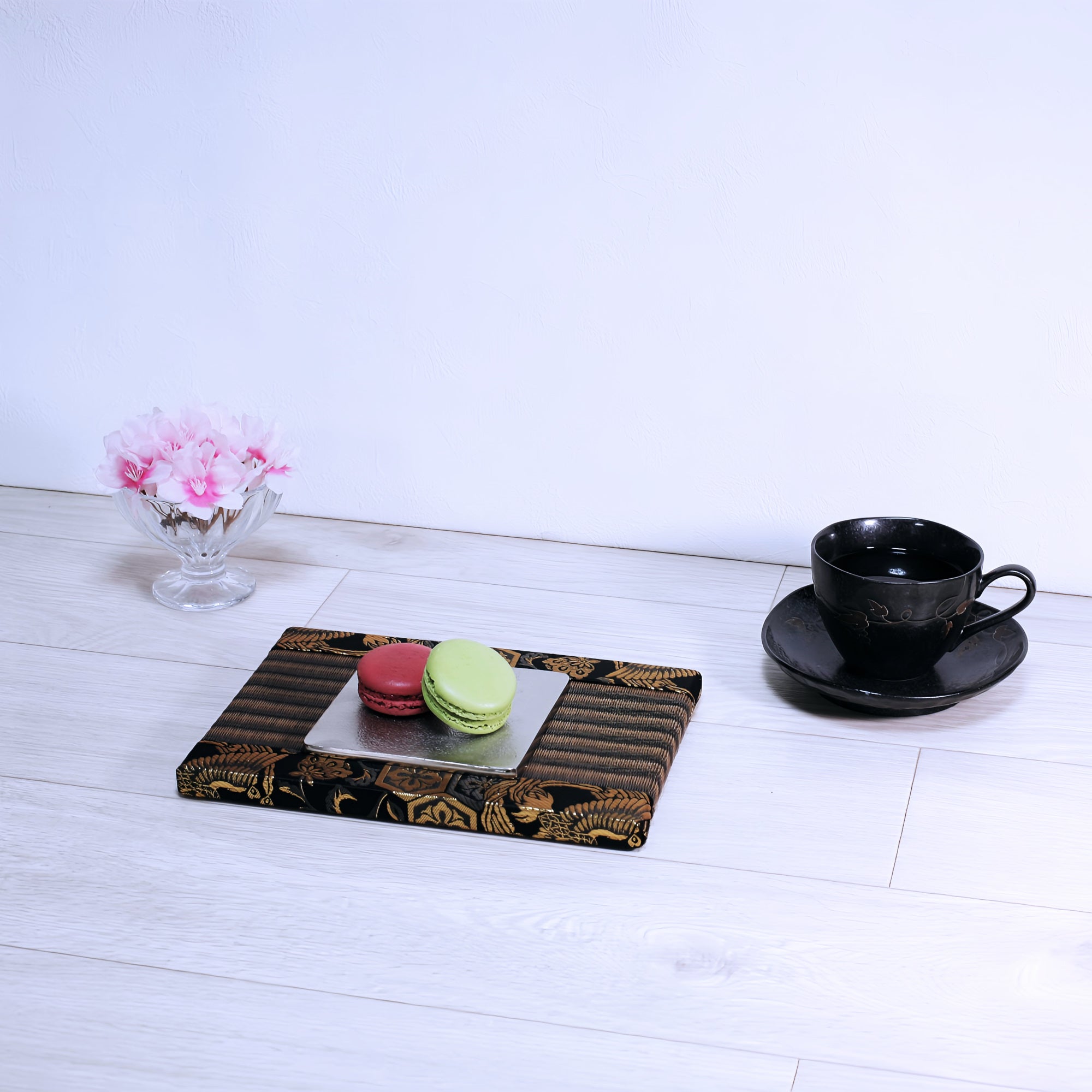 ミニ畳 消臭効果がある華やかなミニ畳 金襴生地 ゴールド ダークブラウン ブラウン