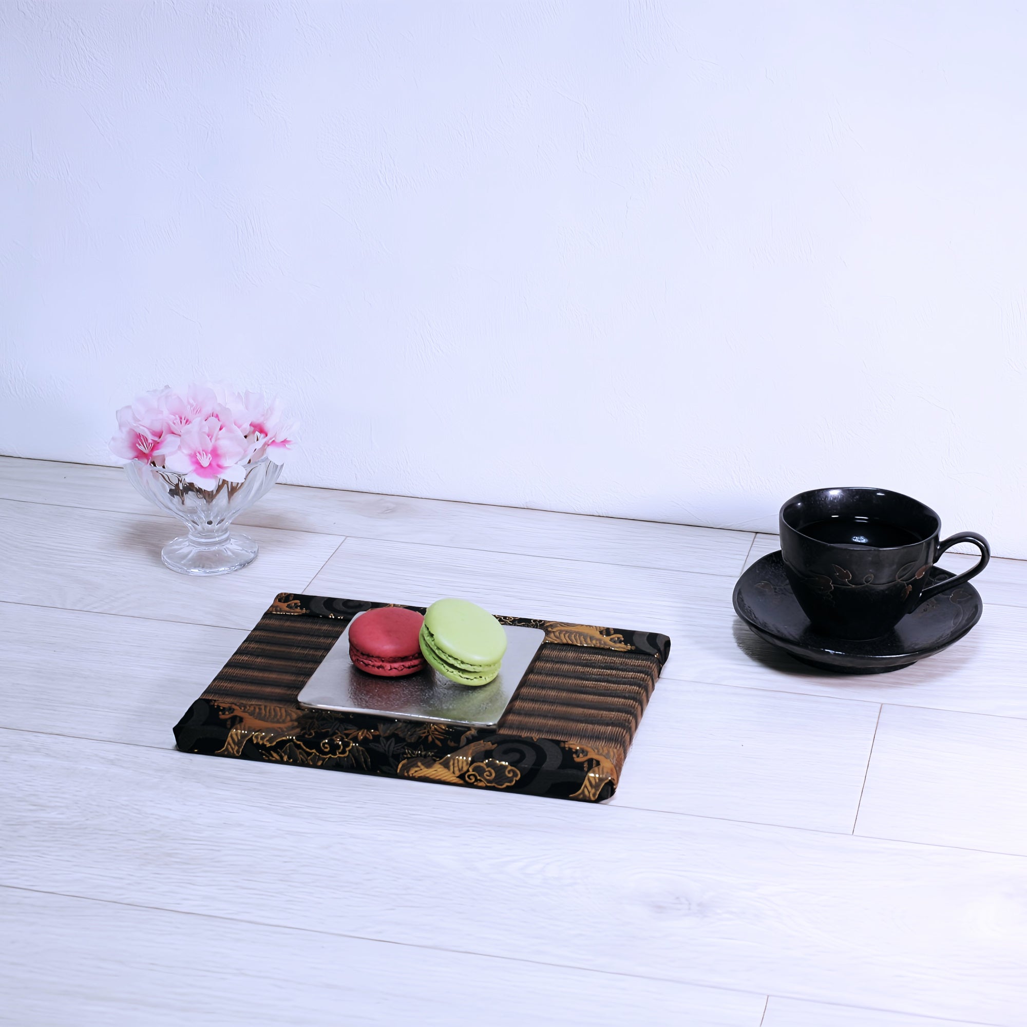 ミニ畳 消臭効果がある華やかなミニ畳 金襴生地 ゴールド ブラック ブラウン