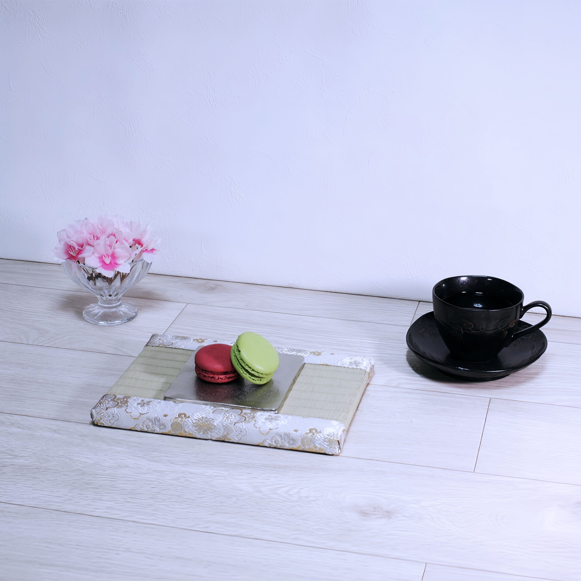 ミニ畳 消臭効果がある華やかなミニ畳 金襴生地 ホワイト グリーン