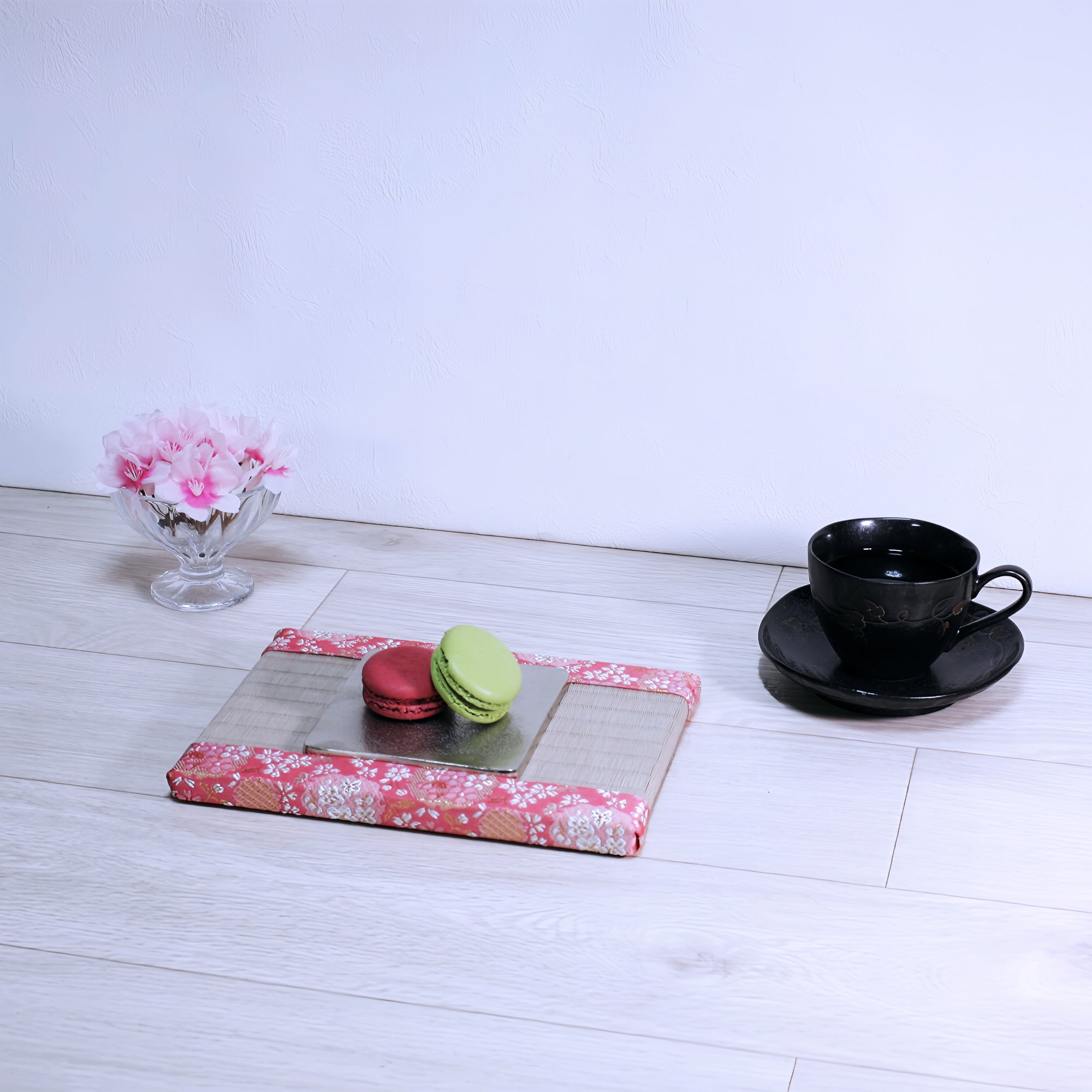 ミニ畳 消臭効果がある華やかなミニ畳 金襴生地 ピンク 桃色 くすみピンク