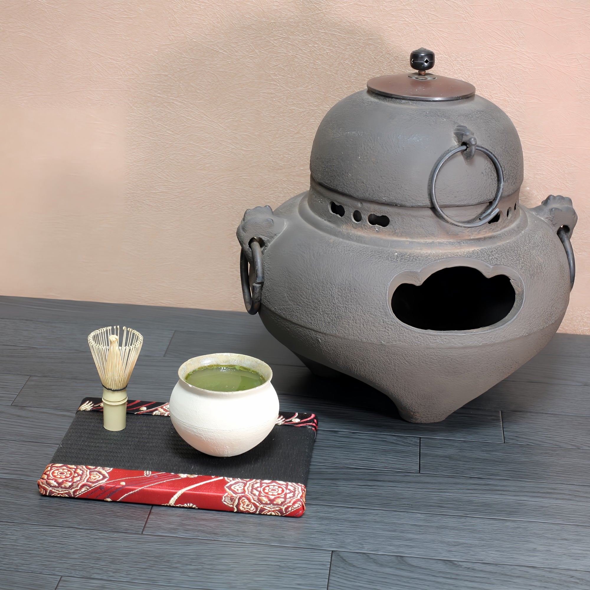 ミニ畳 消臭効果がある華やかなミニ畳 金襴生地 ブラック レッド