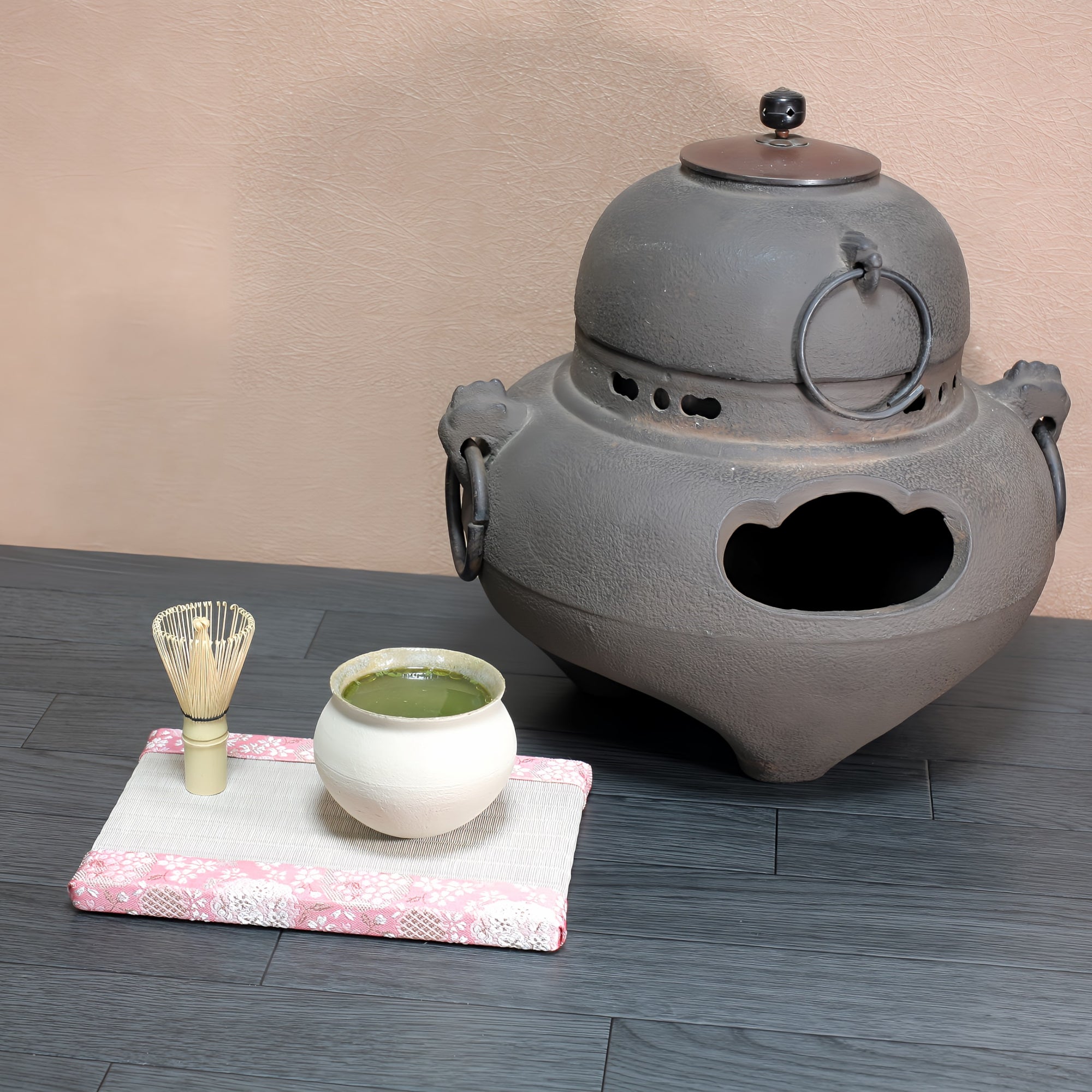 ミニ畳 消臭効果がある華やかなミニ畳 金襴生地 ピンク 桃色 くすみピンク