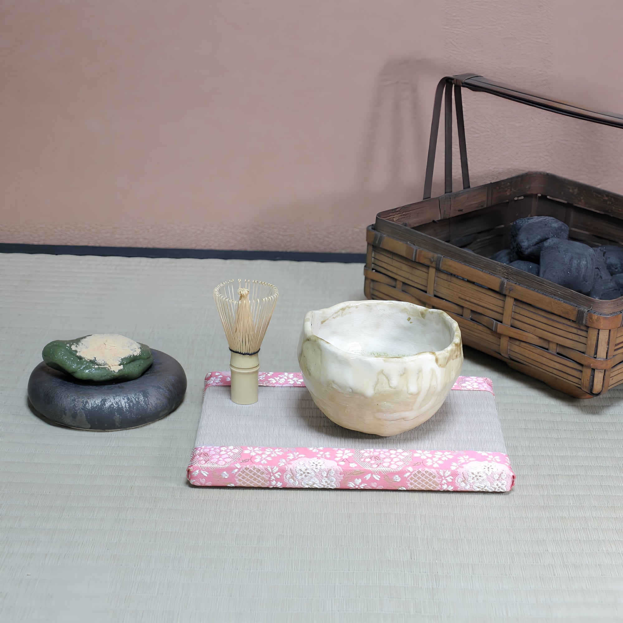 ミニ畳 消臭効果がある華やかなミニ畳 金襴生地 ピンク 桃色 くすみピンク