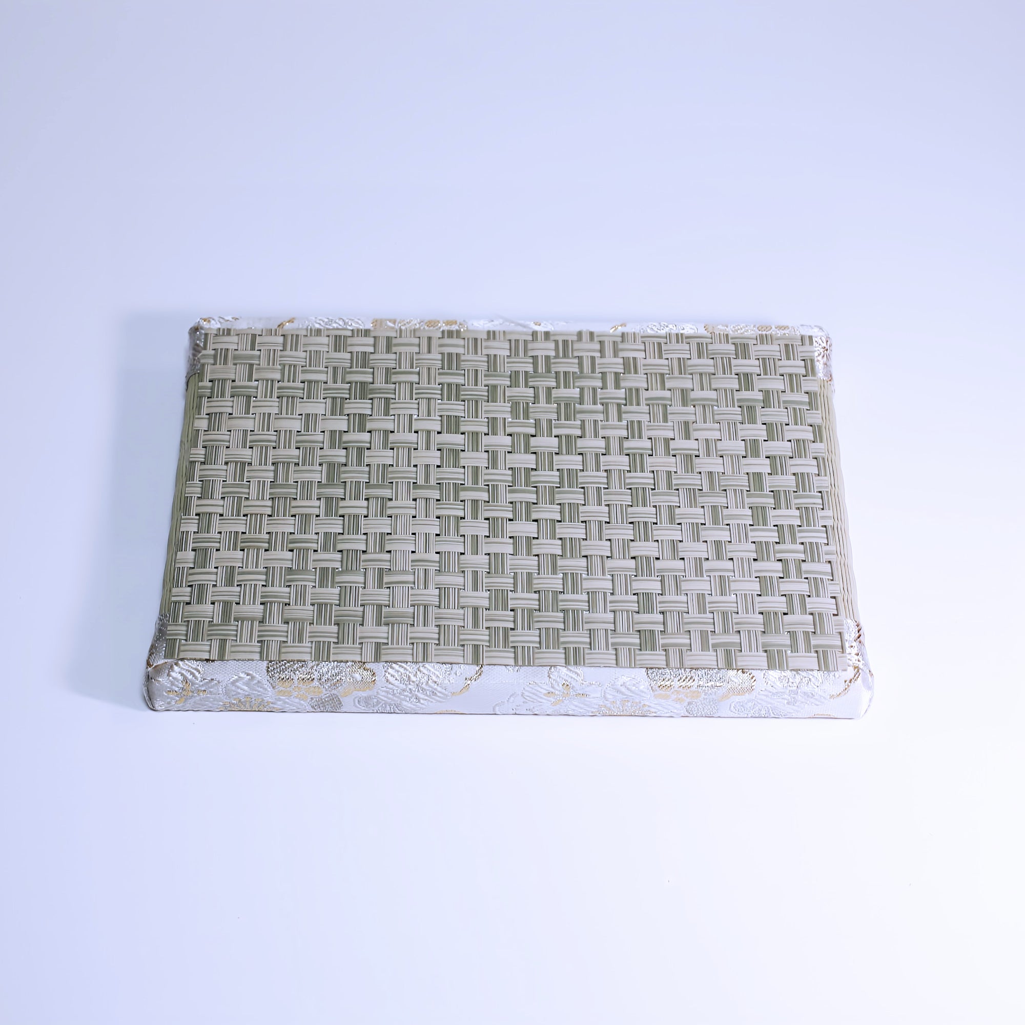 ミニ畳 消臭効果がある華やかなミニ畳 金襴生地 ホワイト グリーン