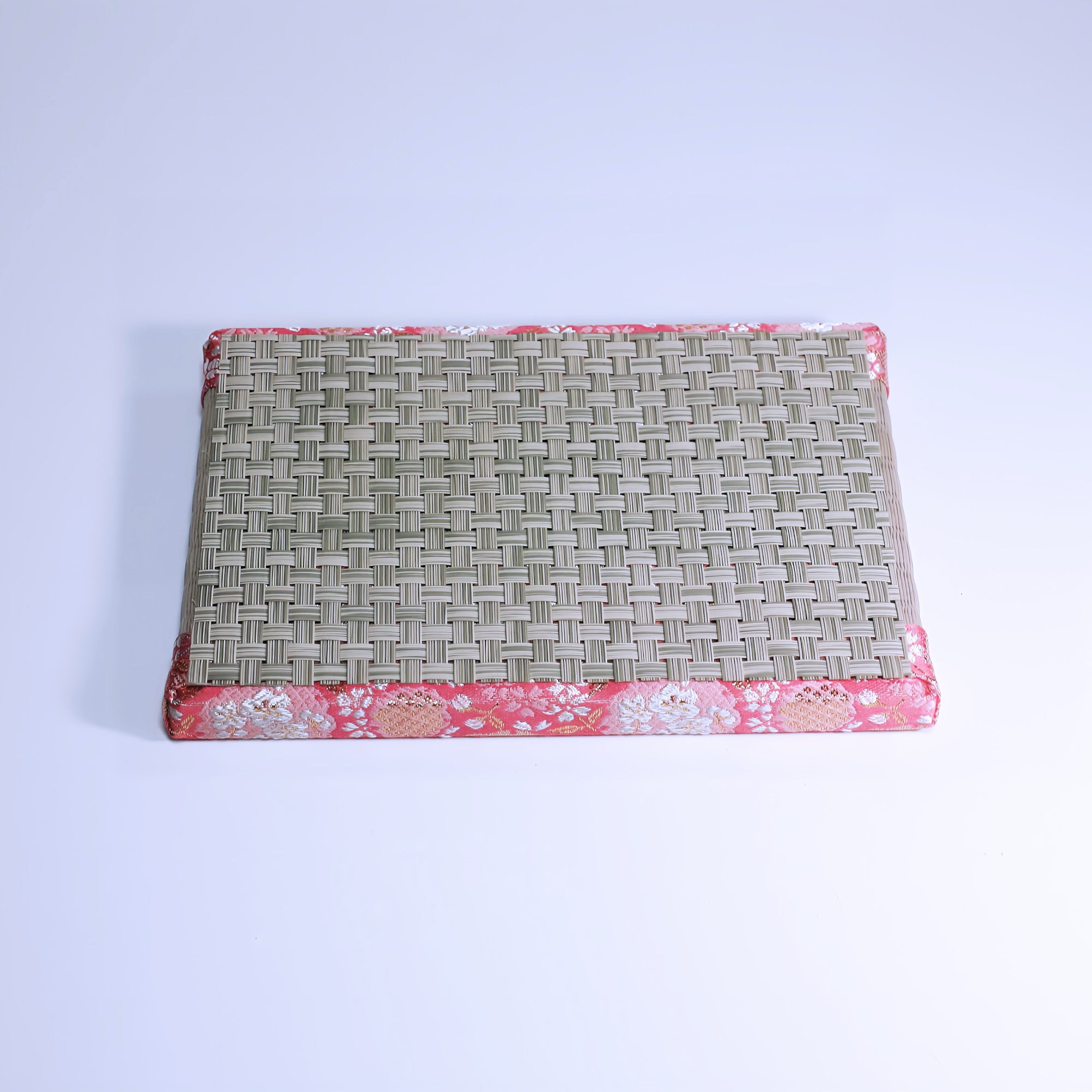 ミニ畳 消臭効果がある華やかなミニ畳 金襴生地 ピンク 桃色 くすみピンク