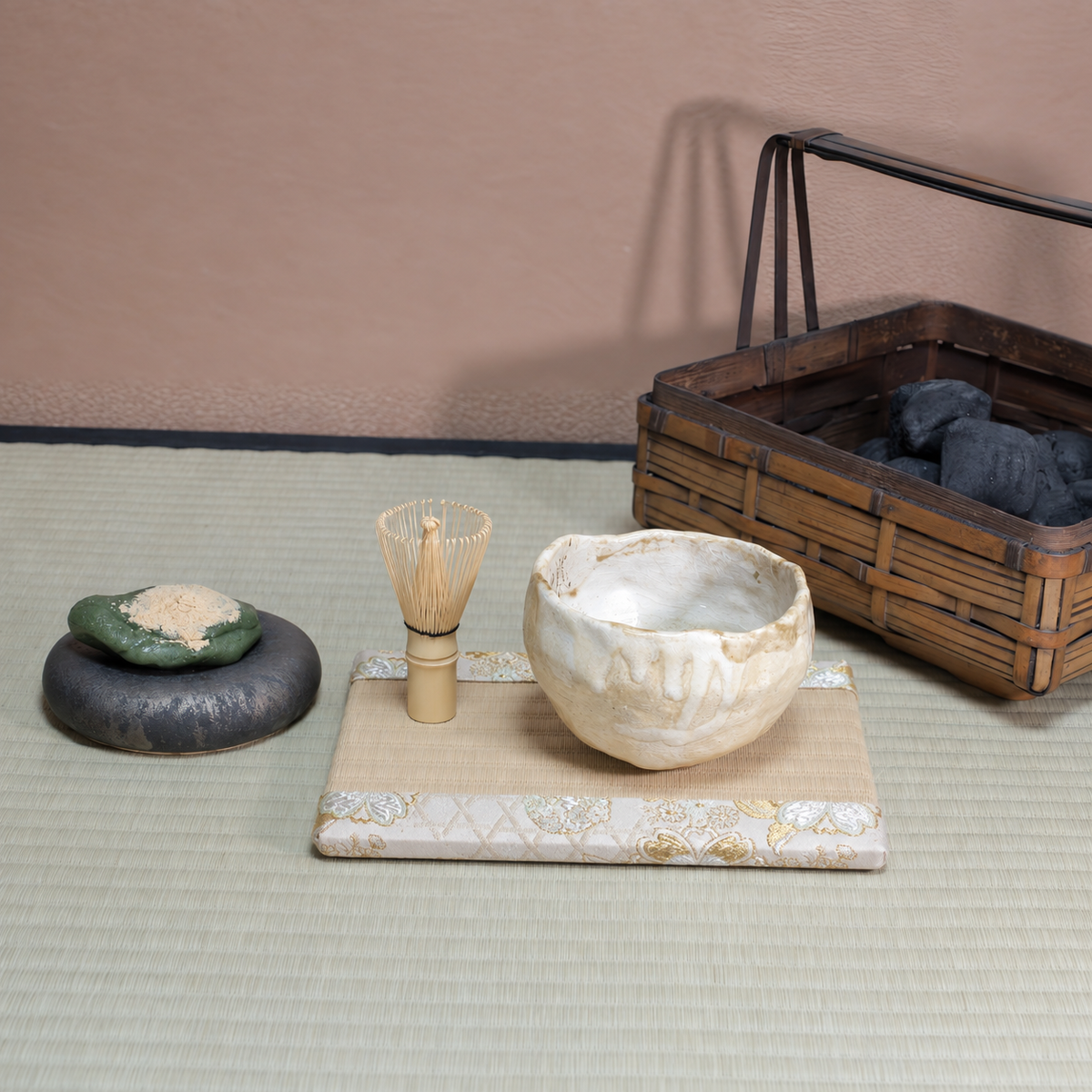 ミニ畳 消臭効果がある華やかなミニ畳 金襴生地 ホワイトブラウン ゴールド