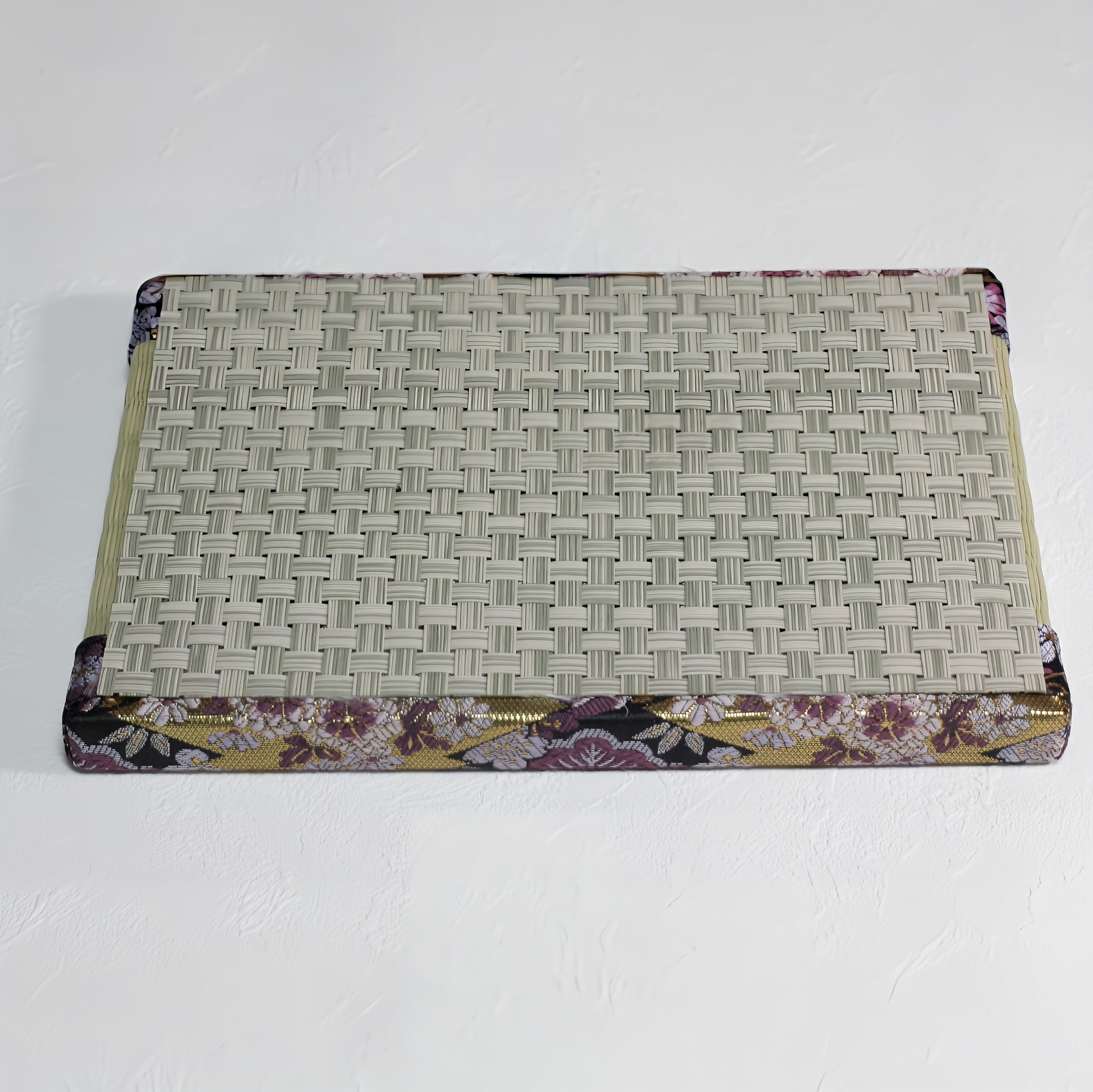 Gorgeous mini tatami mats with deodorizing properties, gold brocade fabric, purple and green