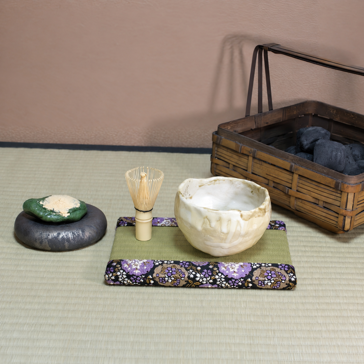 ミニ畳　消臭効果がある華やかなミニ畳　金襴生地　パープル　グリーン