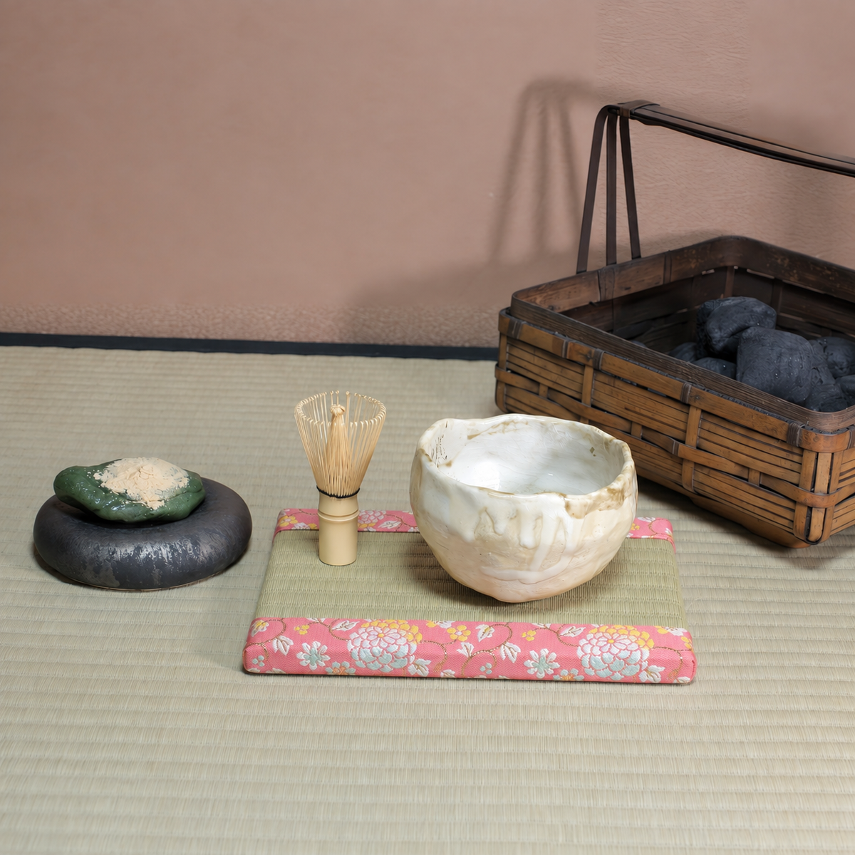 ミニ畳　消臭効果がある華やかなミニ畳　金襴生地　グリーン　ピンク